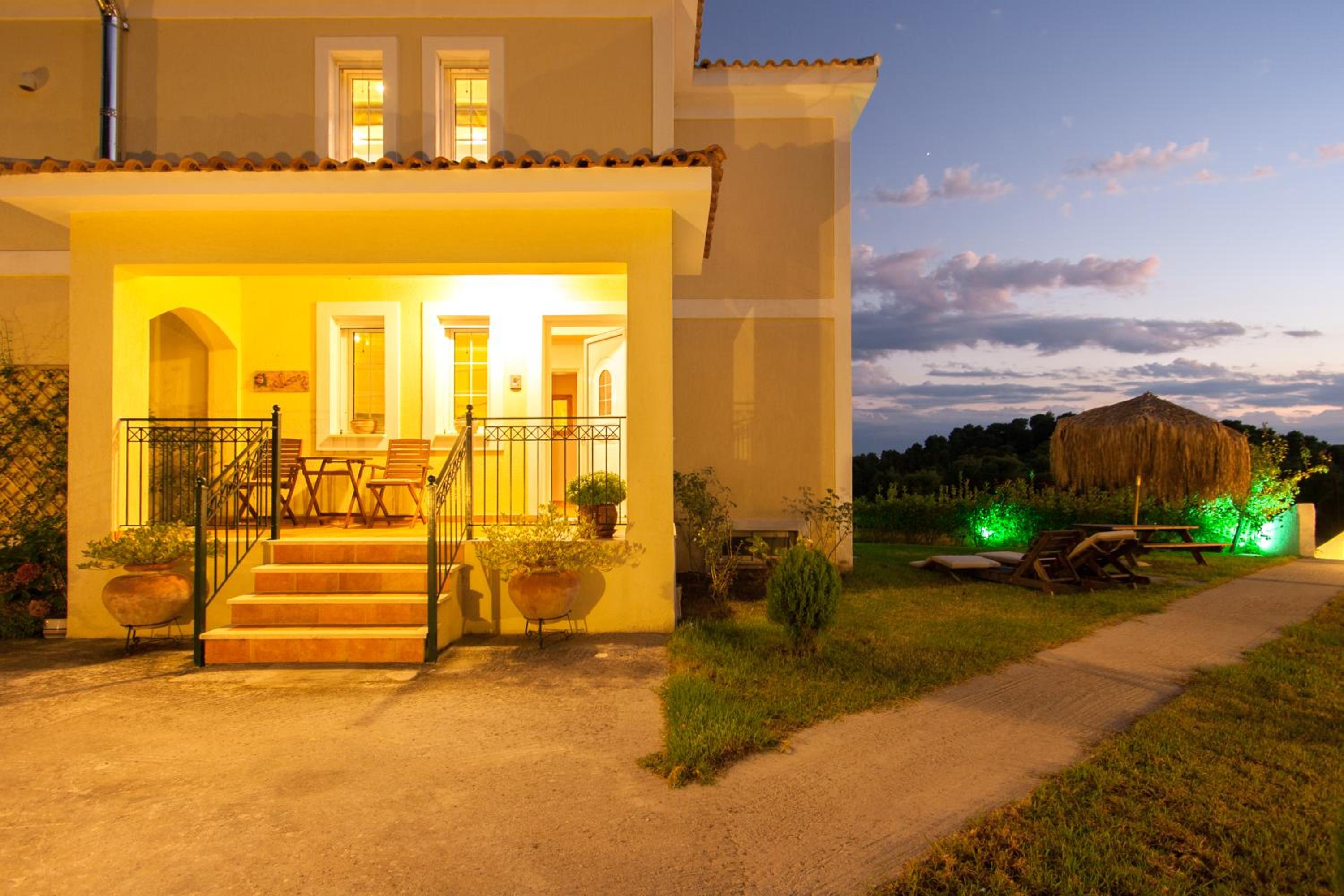 Villa with Sea View - Photo 29