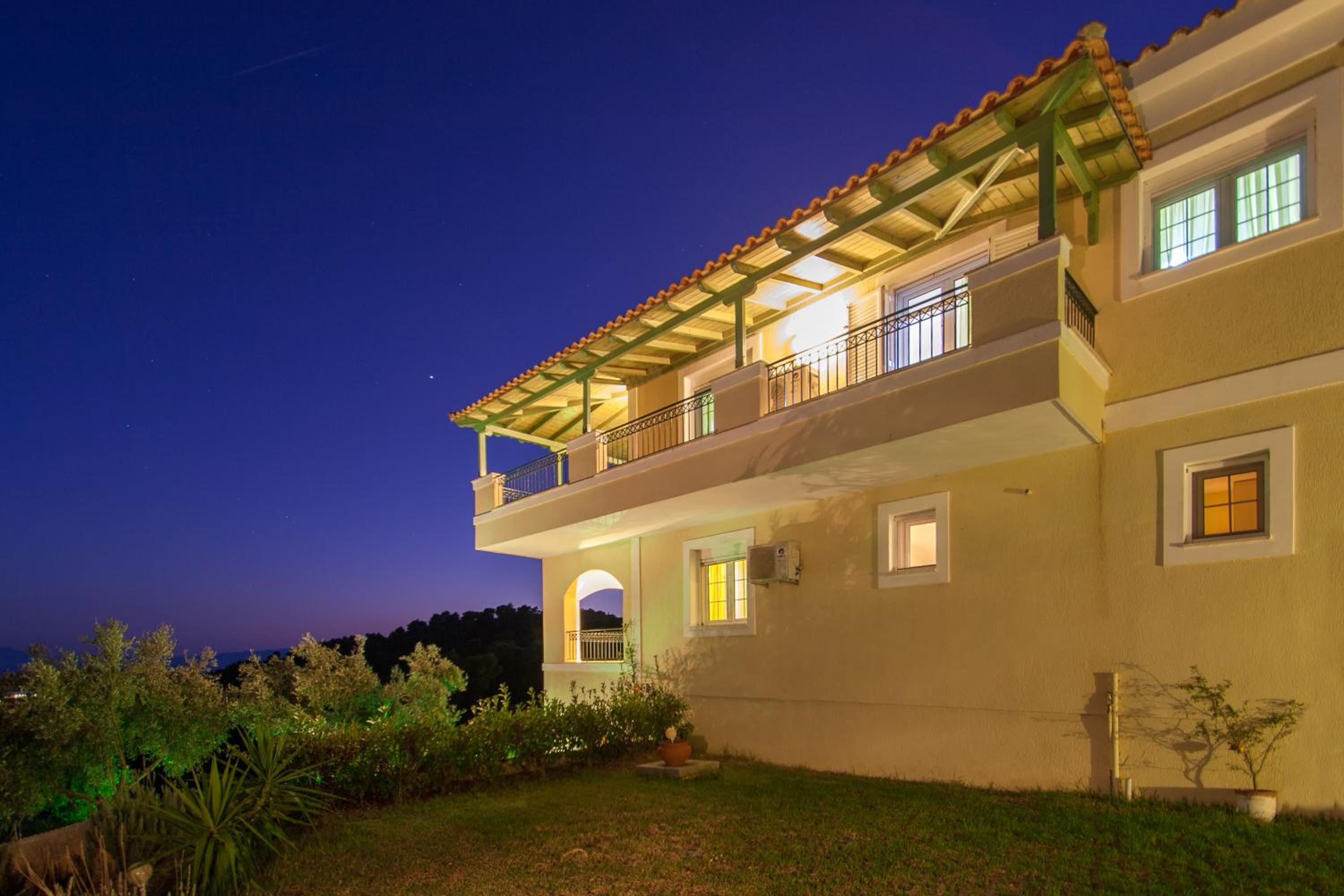 Villa with Sea View - Photo 30