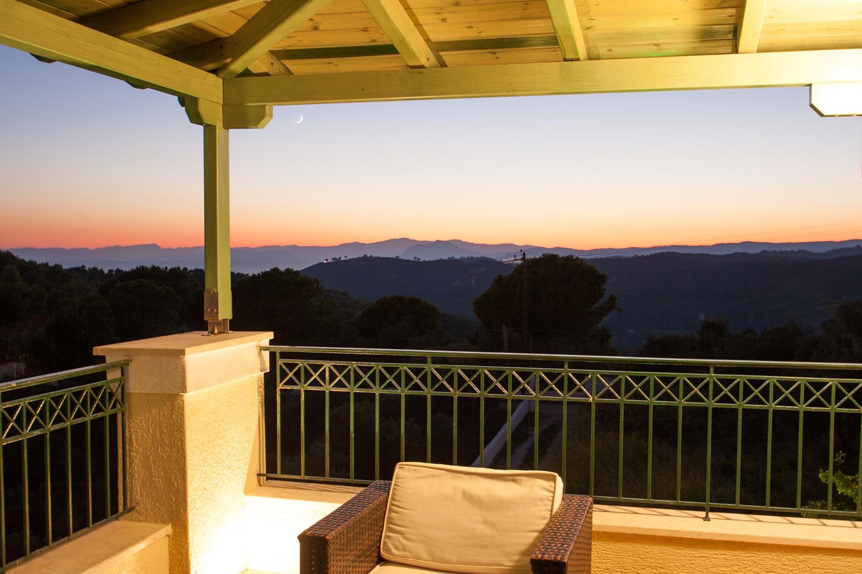 Villa with Sea View - Photo 31