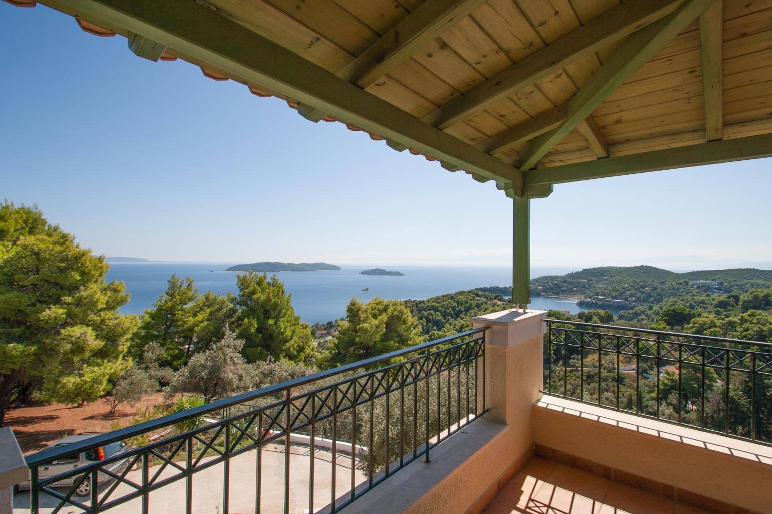 Villa with Sea View - Photo 33