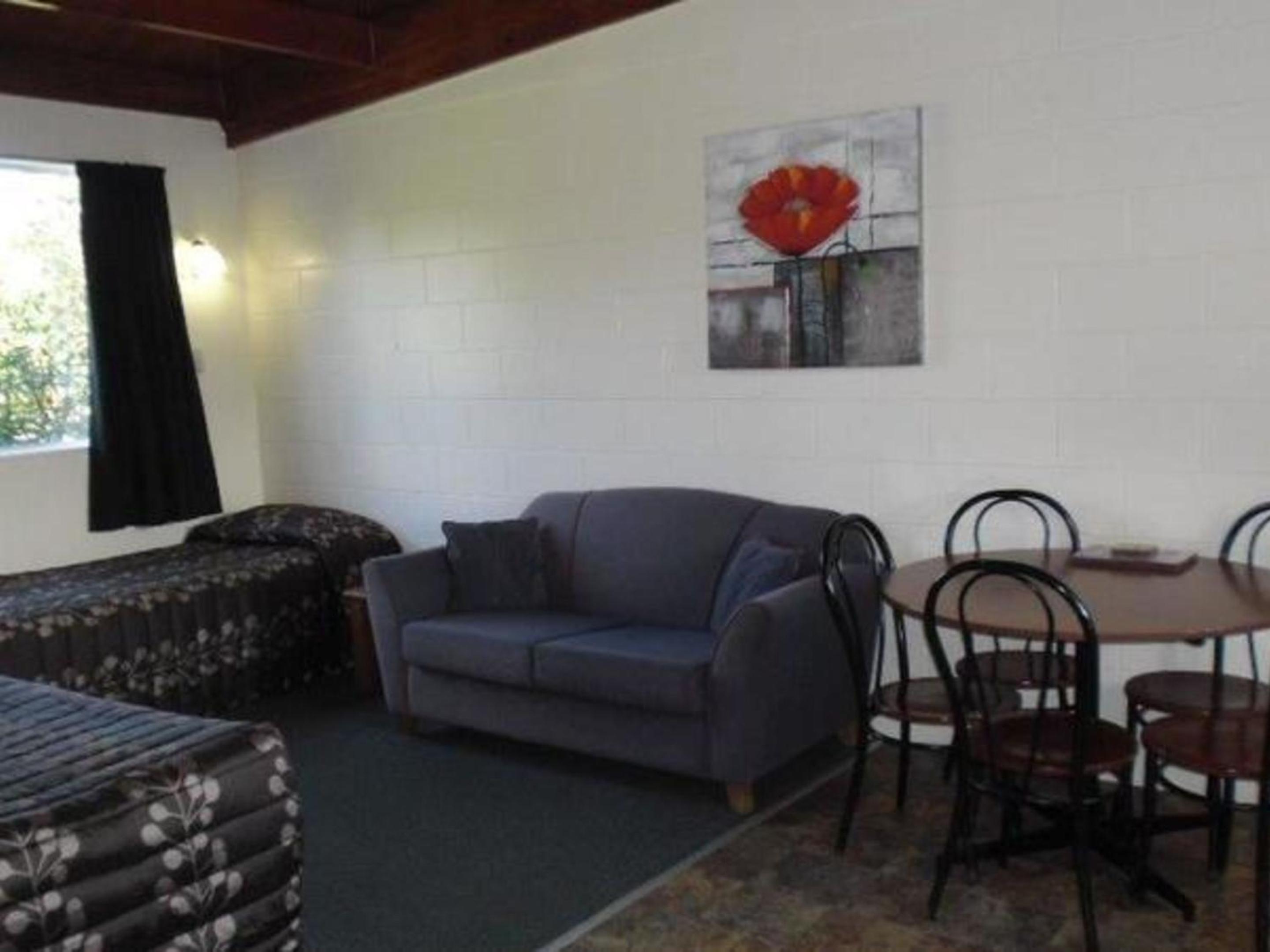 Large One-Bedroom Apartment photo 1