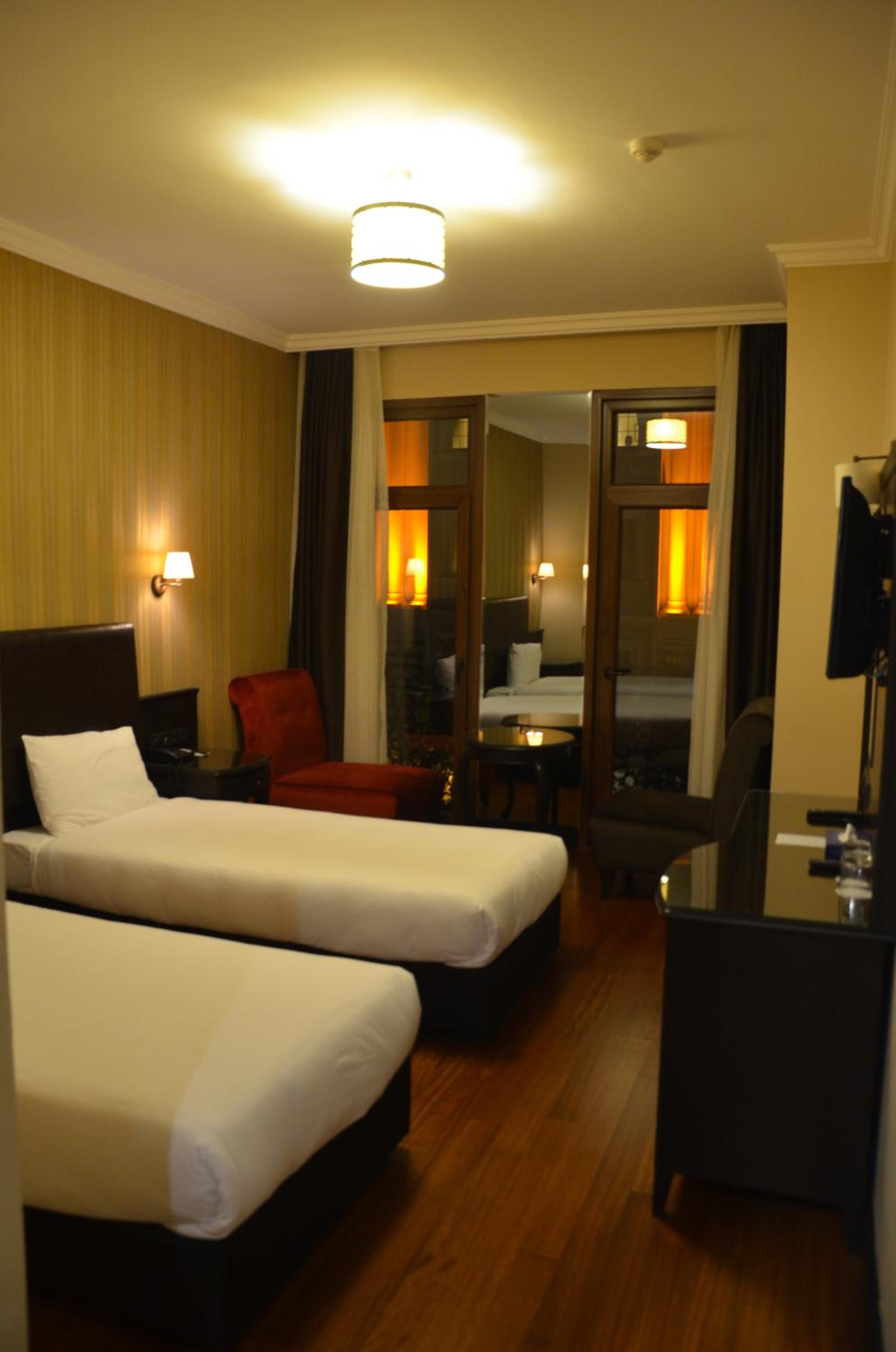 Standard Twin Room photo 2