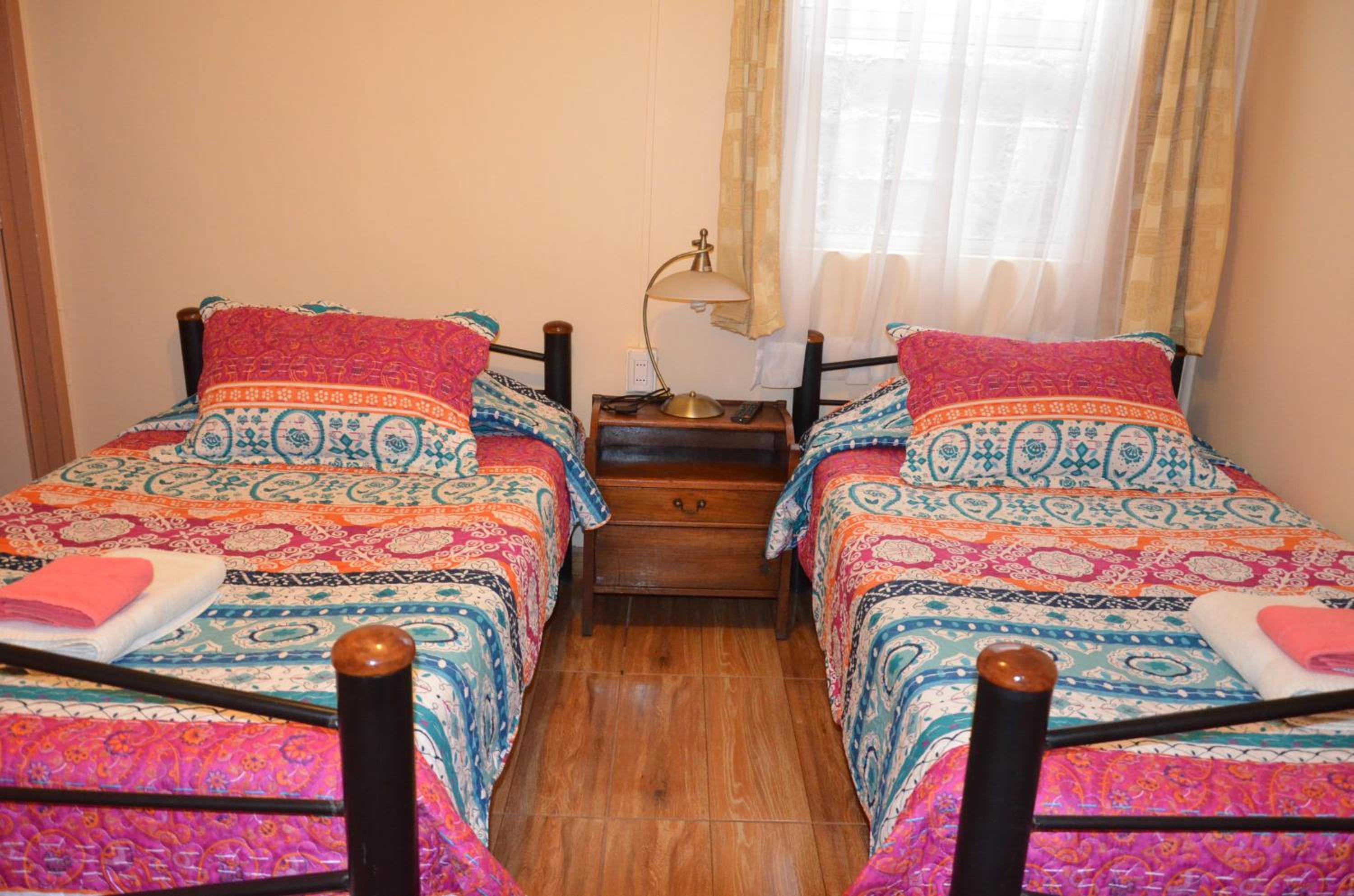 Twin Room with Private Bathroom photo 1