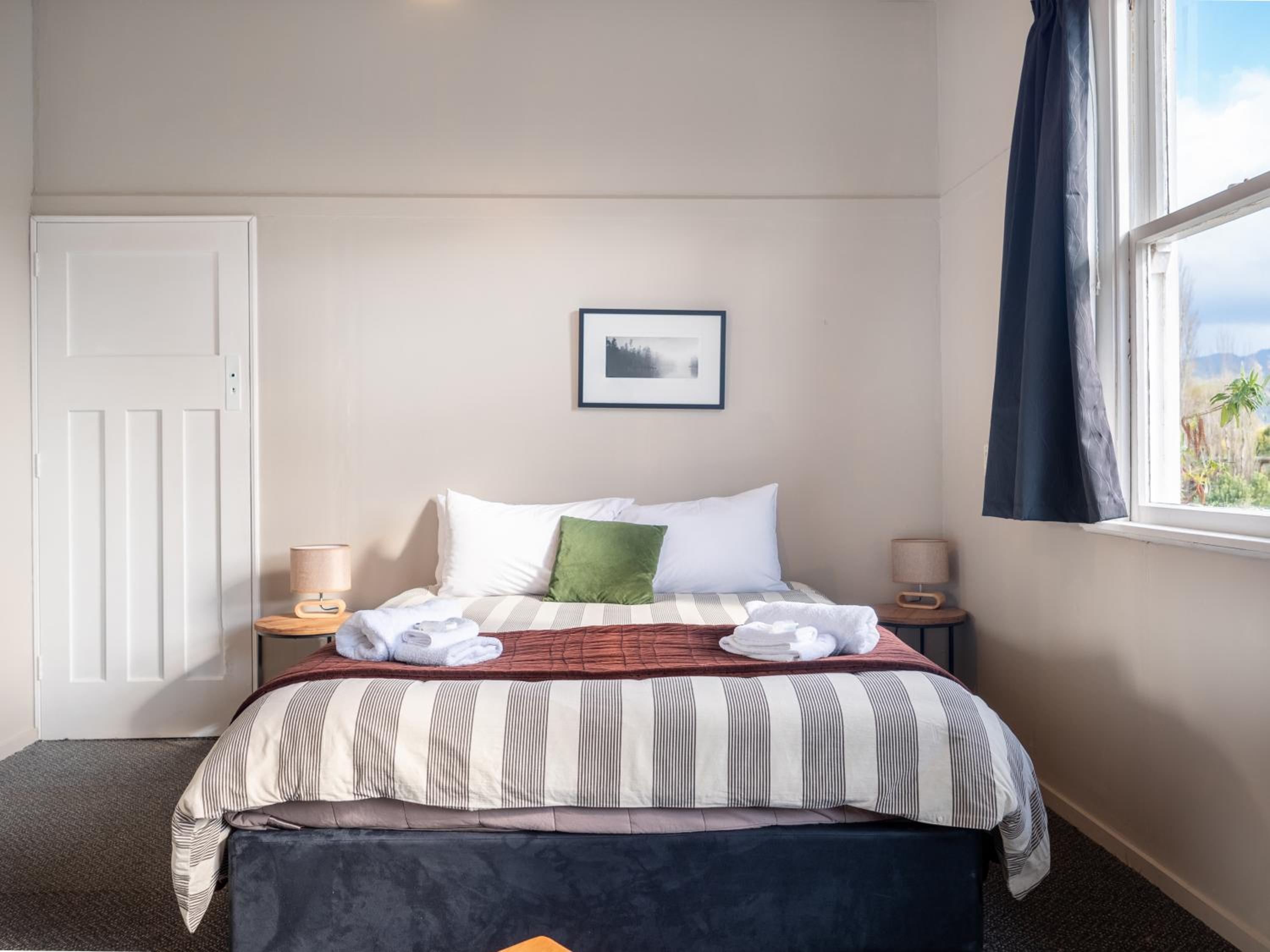 Double Room with Shared Bathroom photo 3
