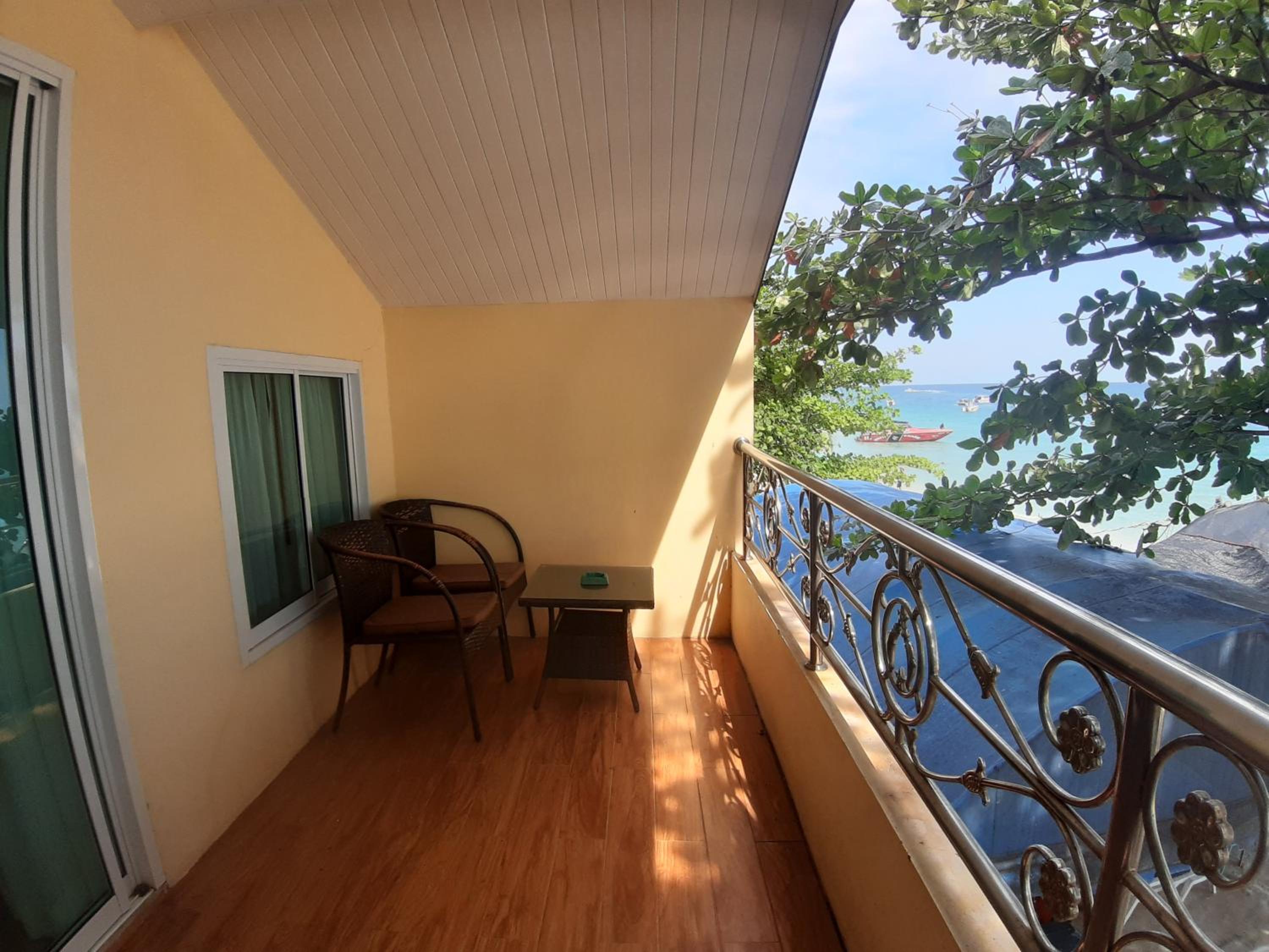 King Room with Sea View - Photo 24