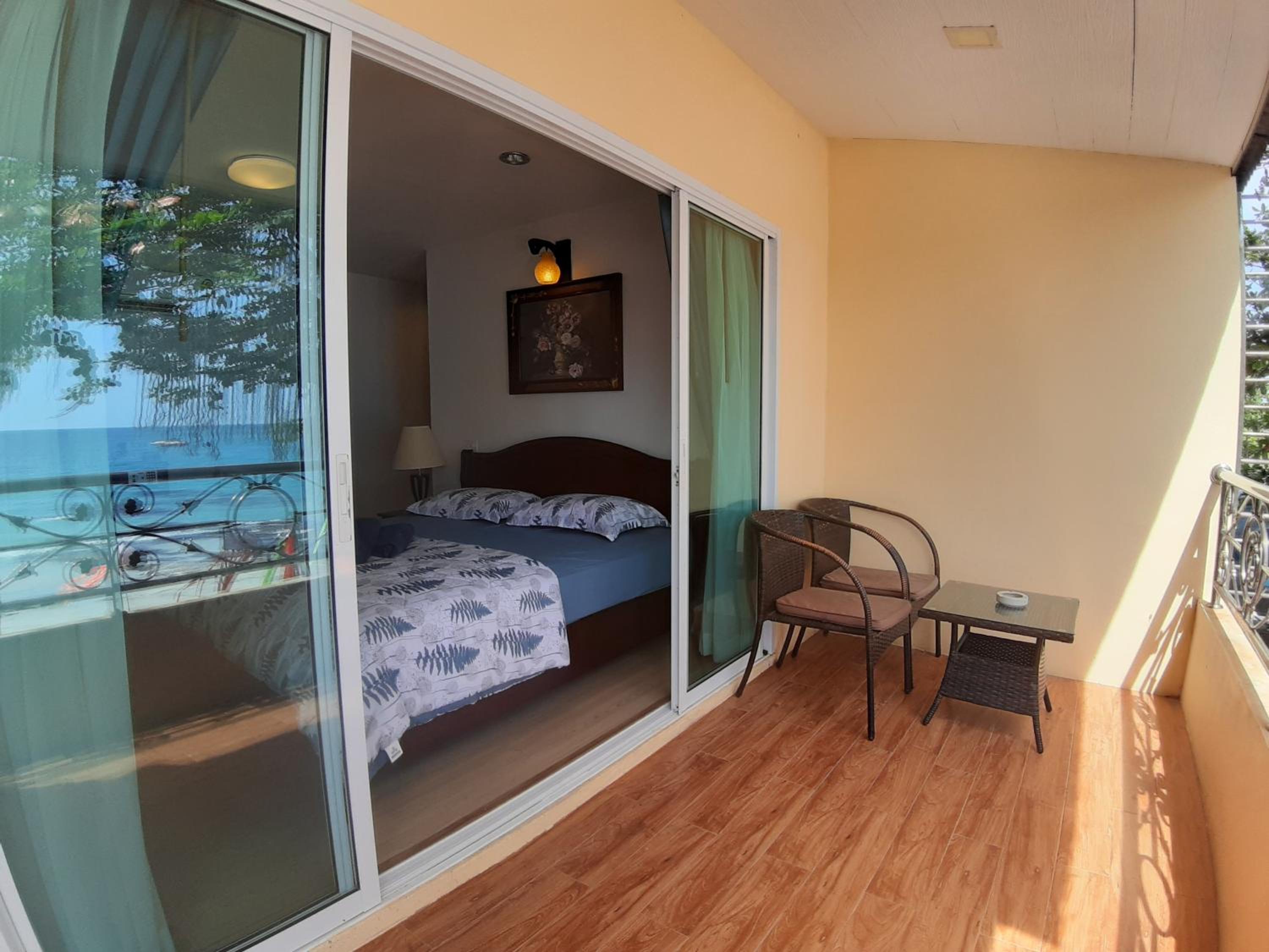 King Room with Sea View - Photo 18