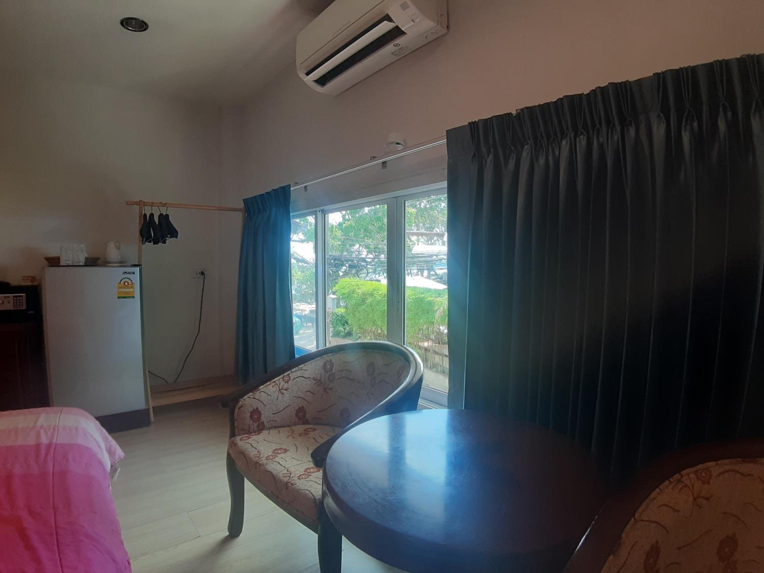Budget Double Room - Photo 4
