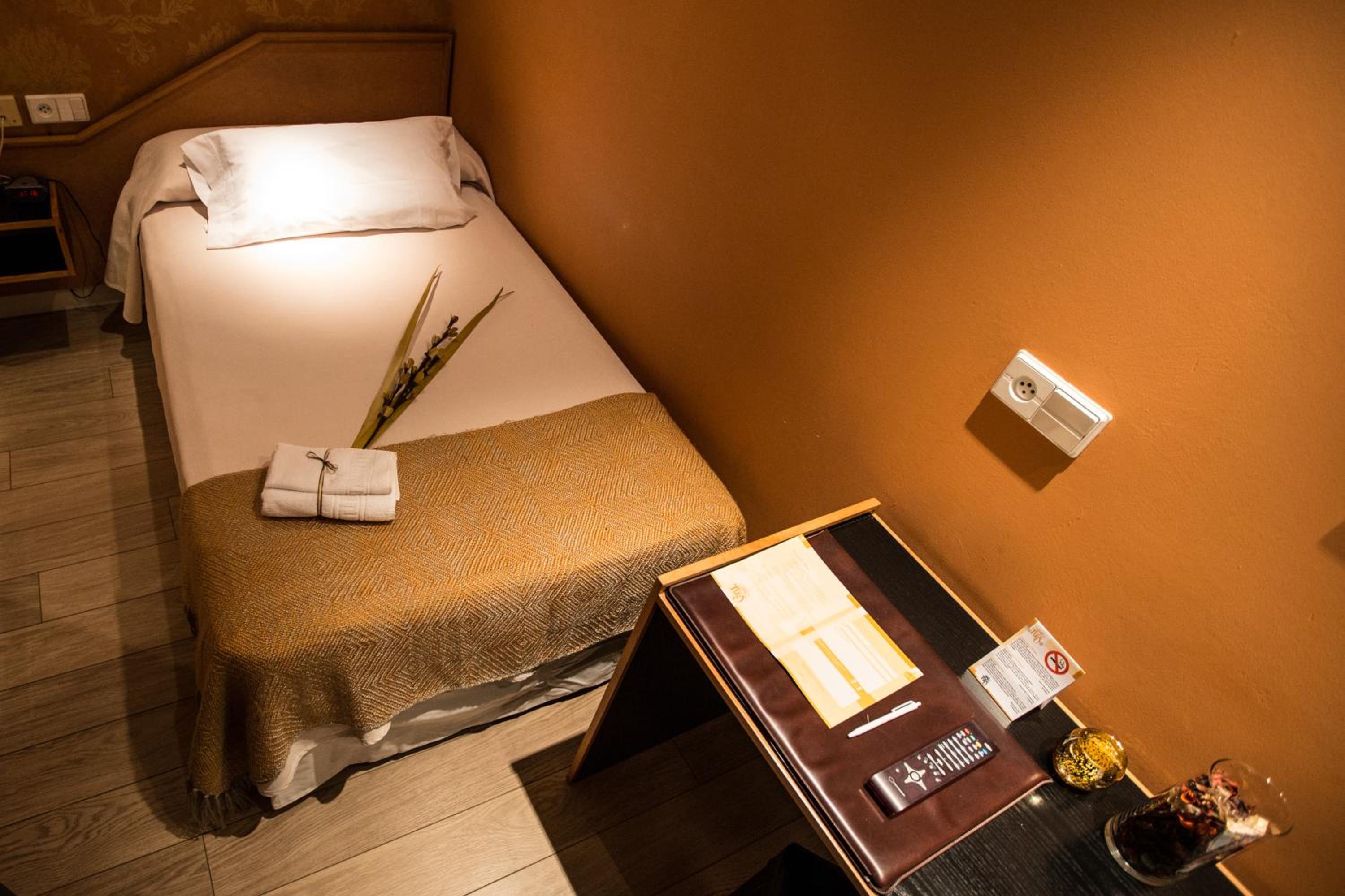 Single Room photo 2