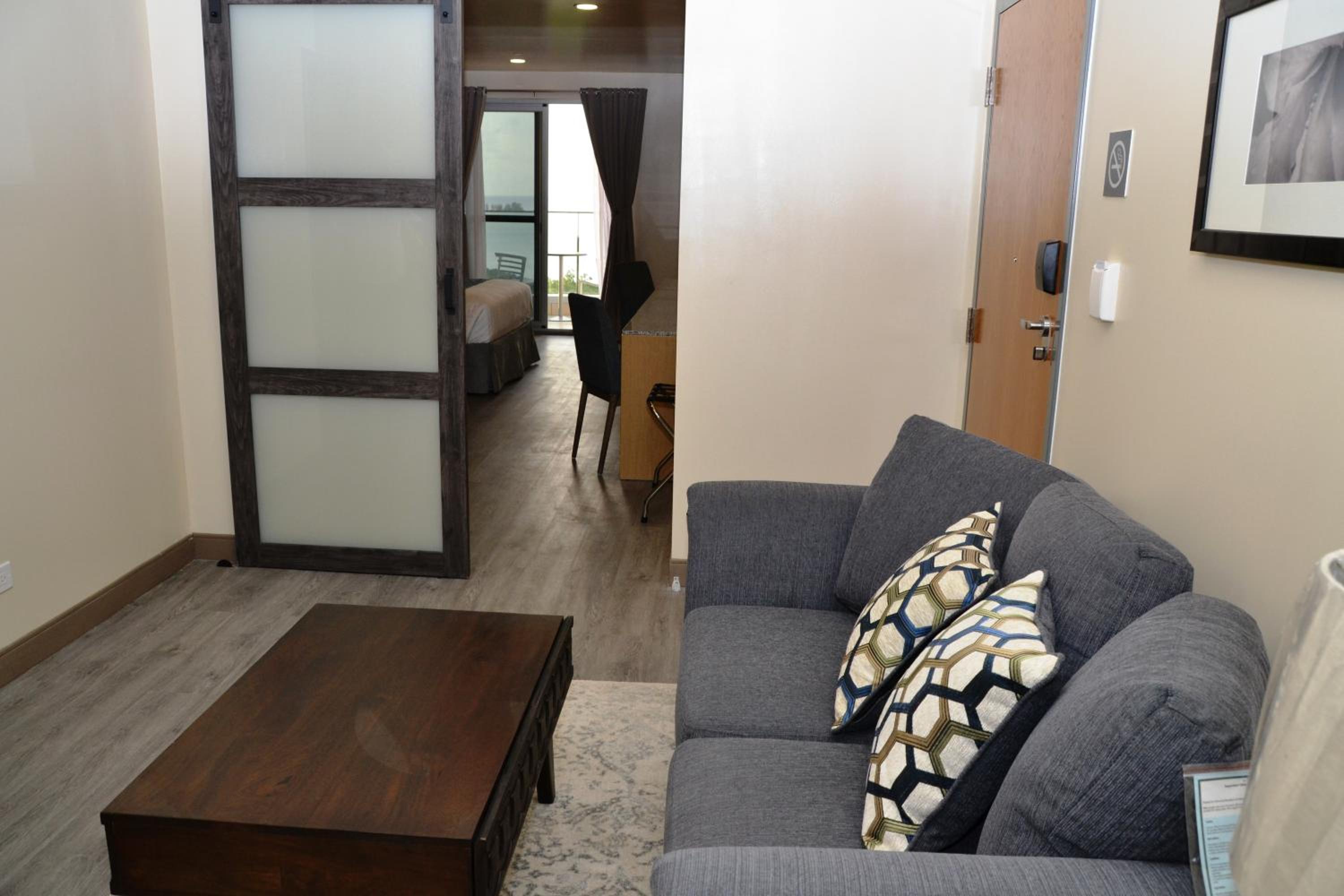 Suite with Sea View - Photo 12