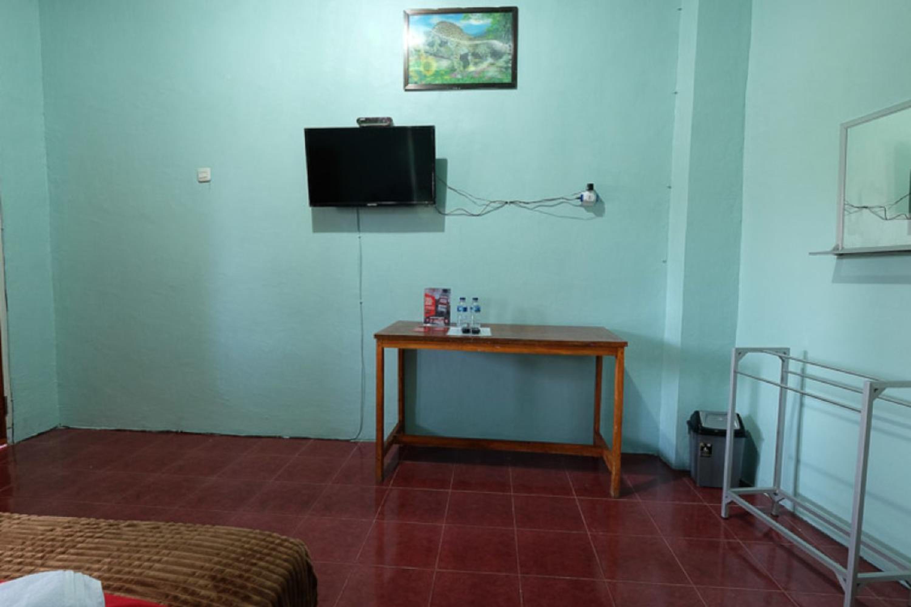 Twin Room - Photo 3