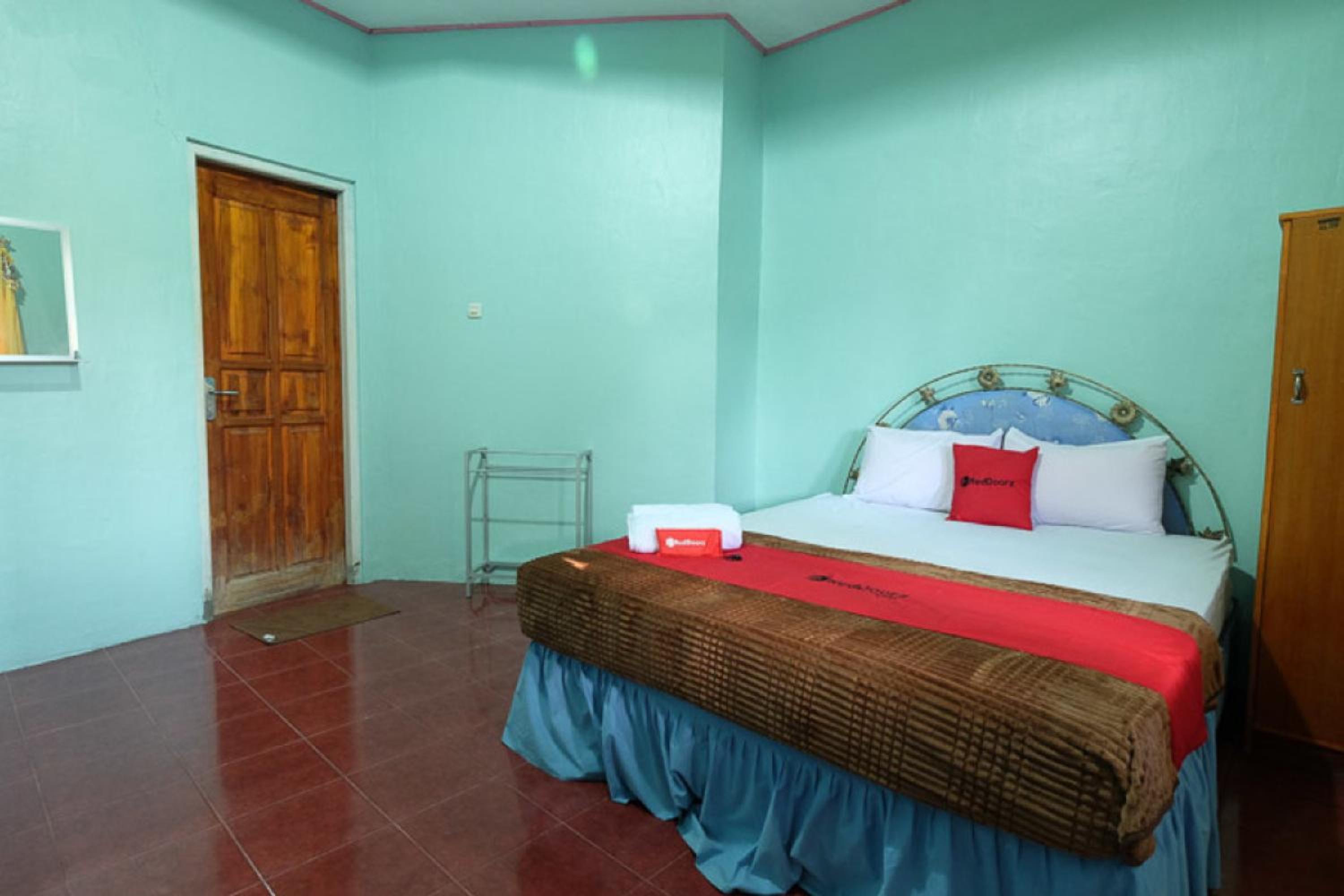 Double Room - Photo 10