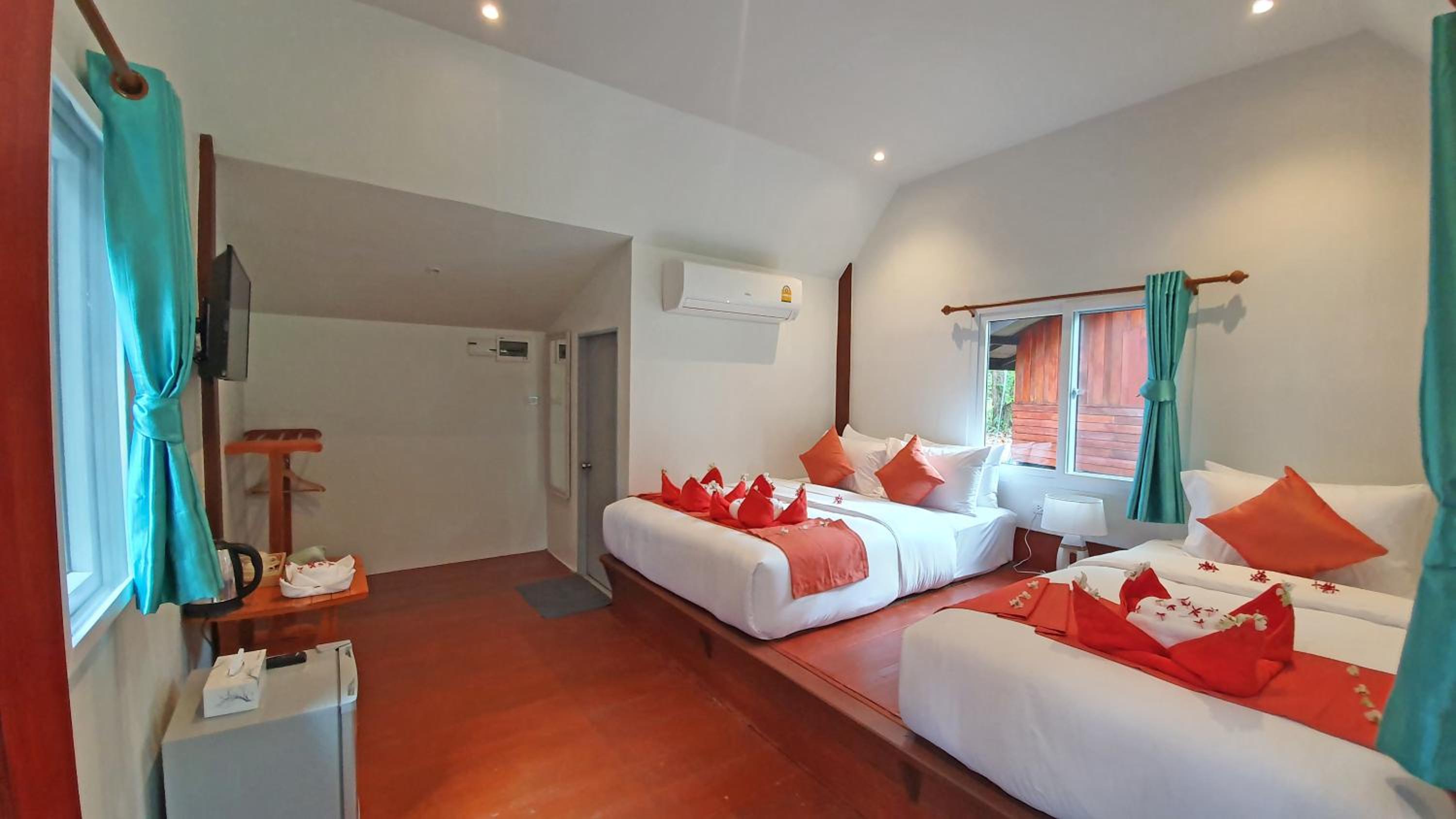 Superior Chalet - Photo 2
