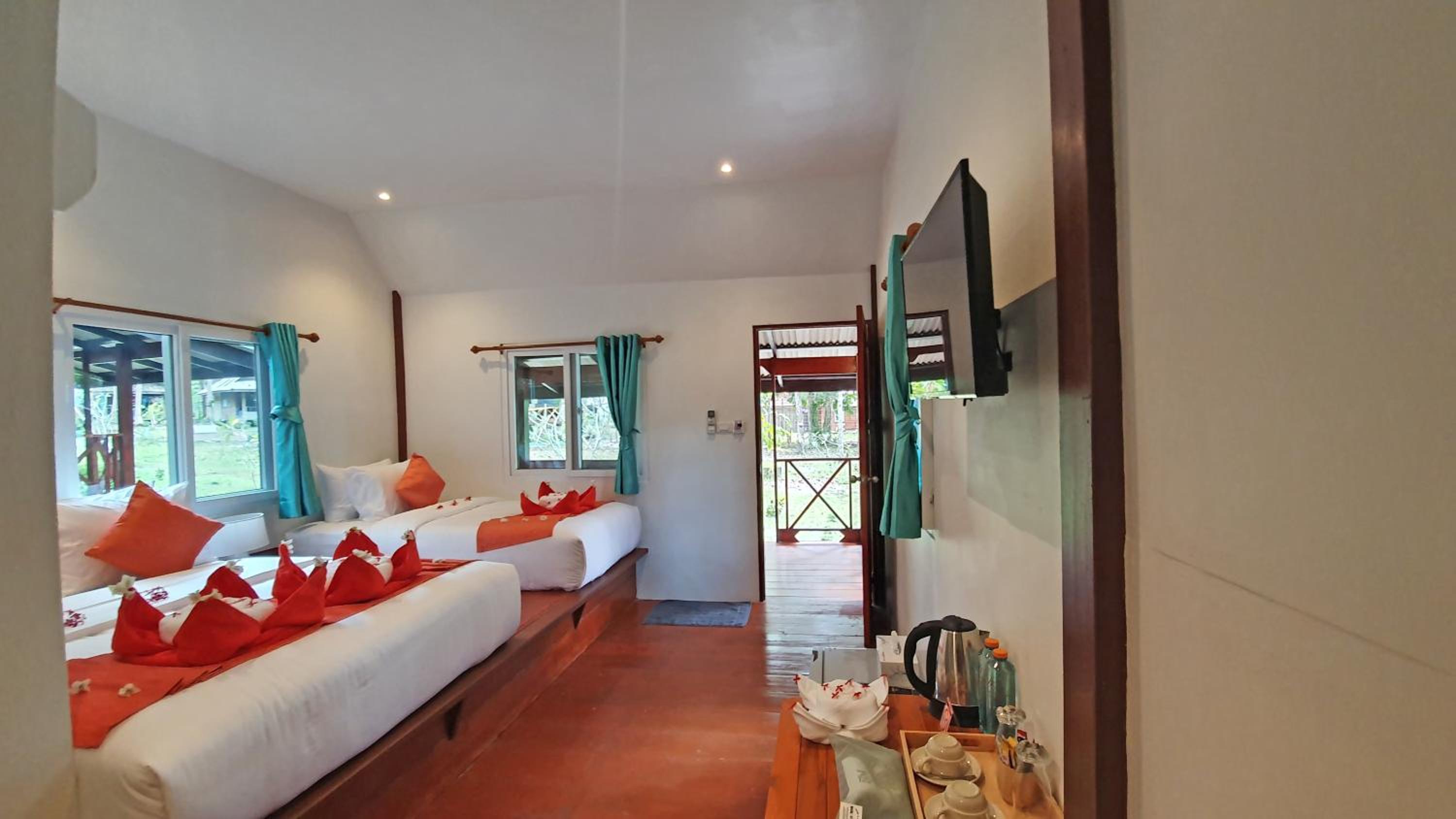 Superior Chalet - Photo 3