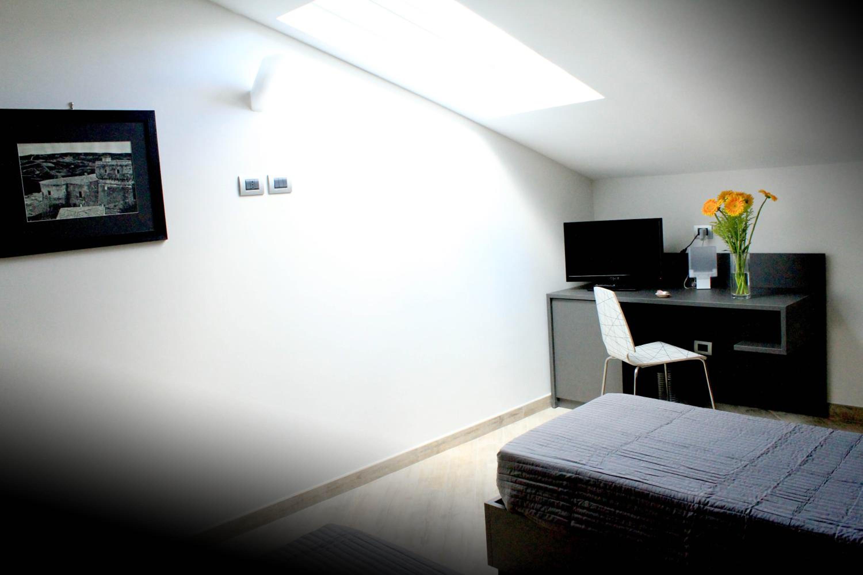 Double or Twin Room with Shared Bathroom photo 3