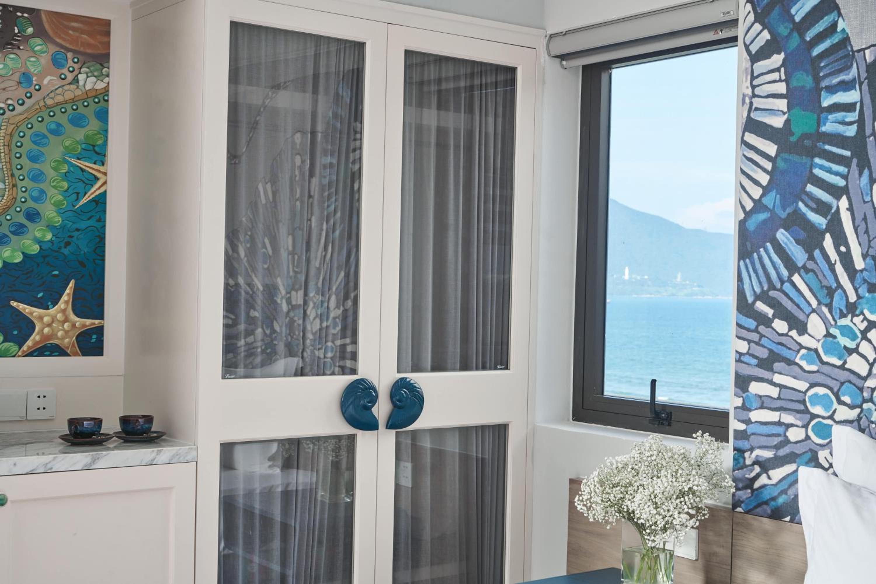 Double Room with Partial Sea View and Daily Laundry Service (4 items/day) - Photo 20
