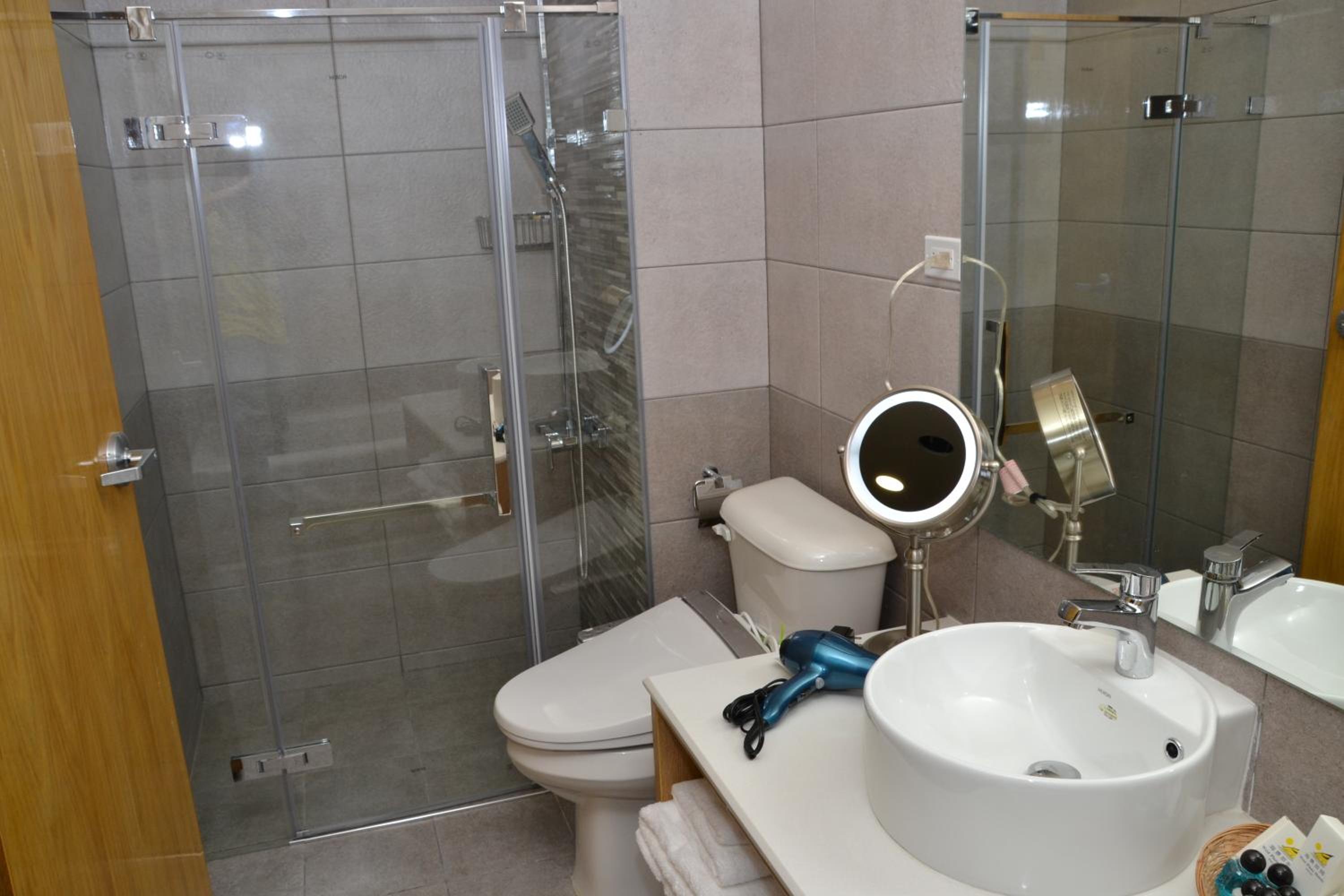 Suite with Sea View - Photo 9