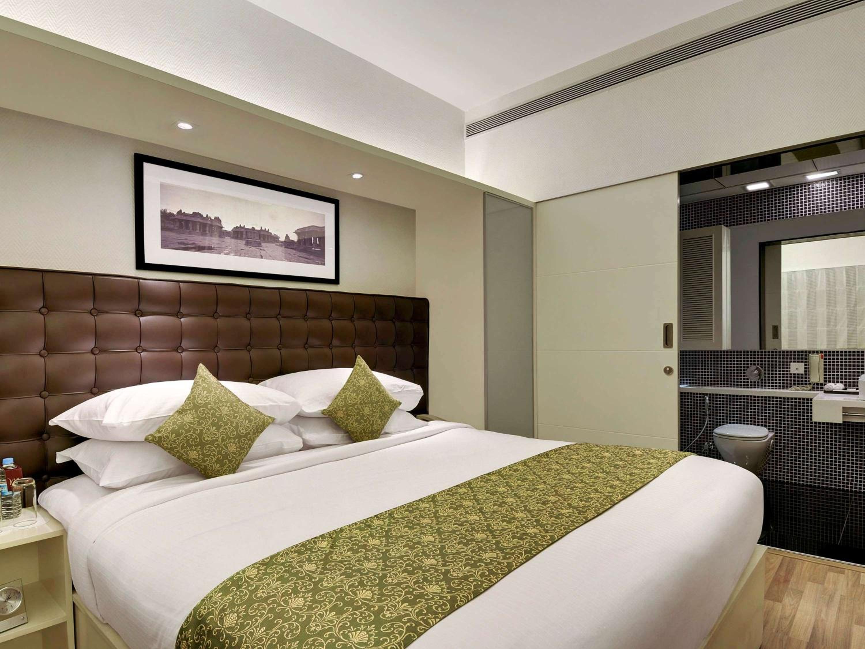 One Bedroom Suite without Balcony with 20% discount on food and soft beverages and spa and Happy Hour 1+1 at By the Blue - Photo 9