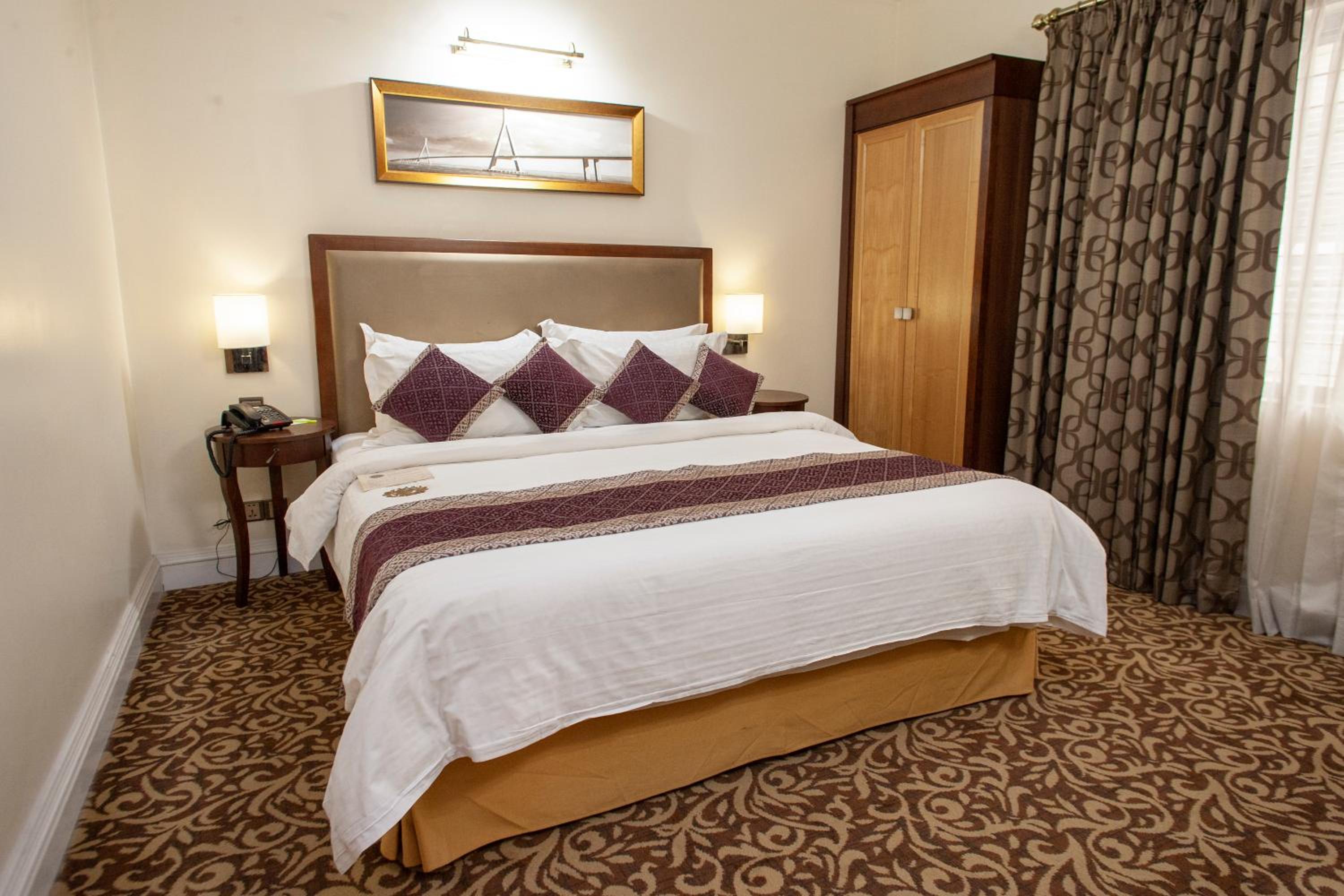 Suite with 10% discount on Food, 10% discount on Laundry, 10% discount on SPA photo 1