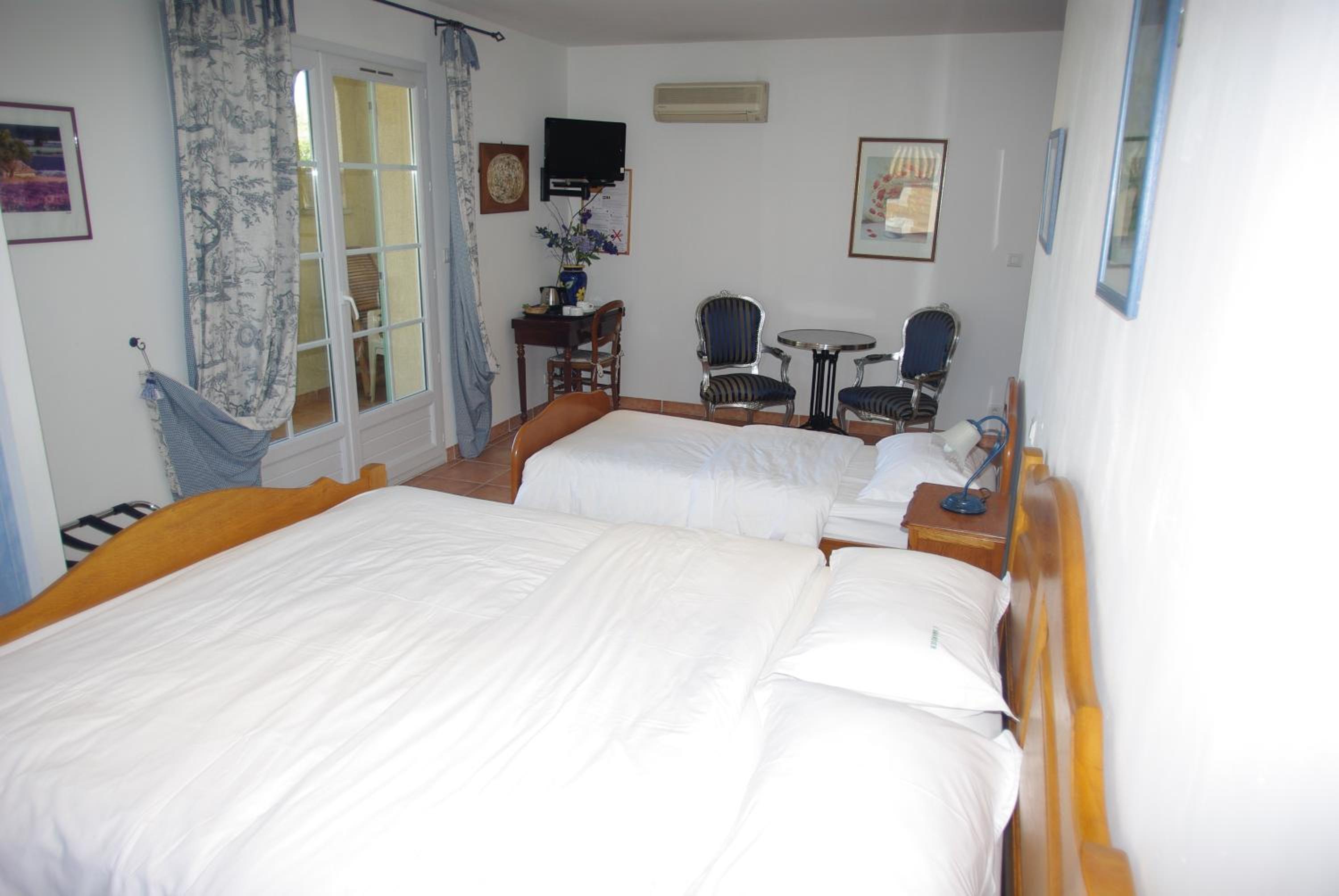 Triple Room with Balcony photo 1