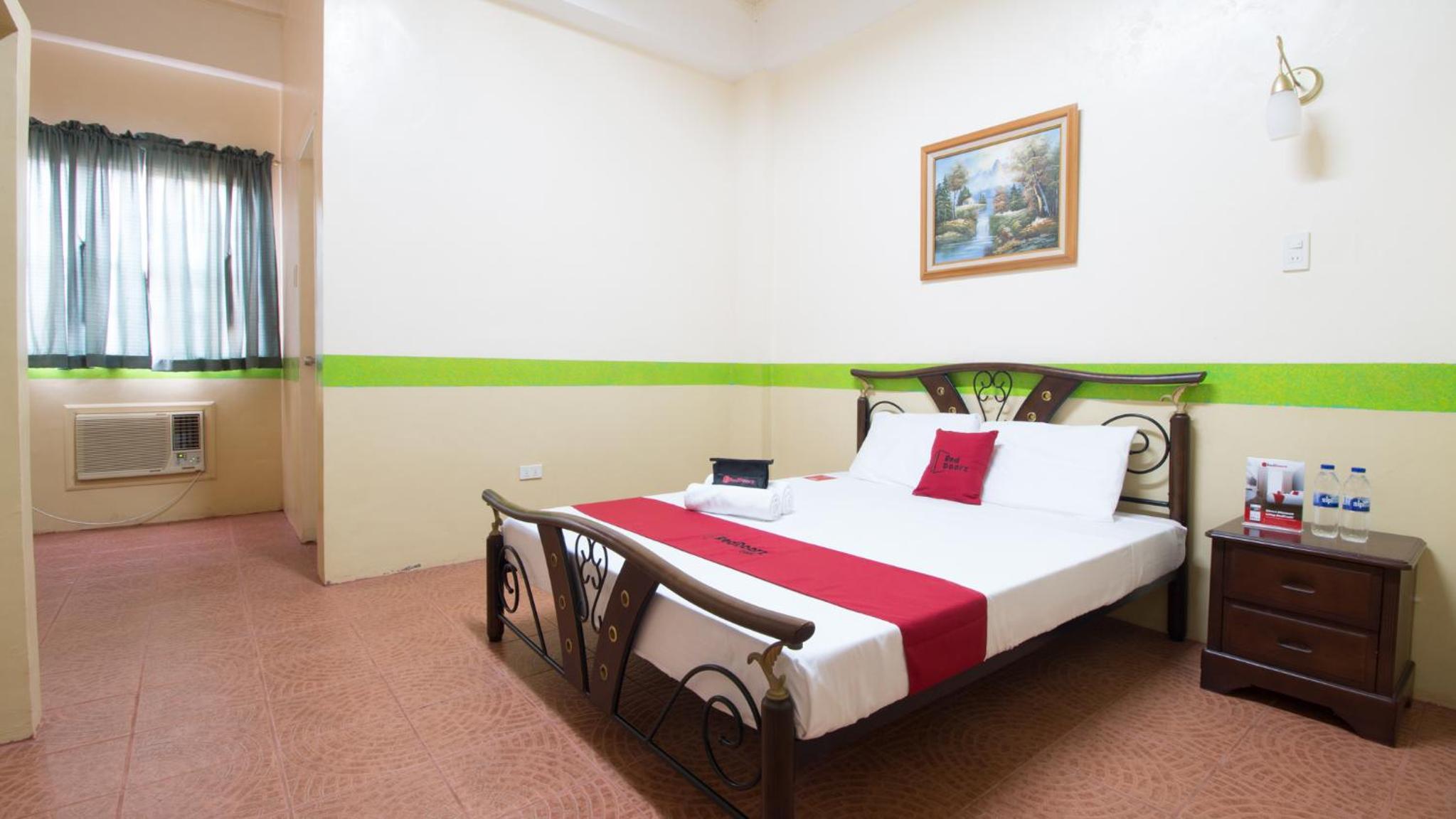 Deluxe Room - Photo 3