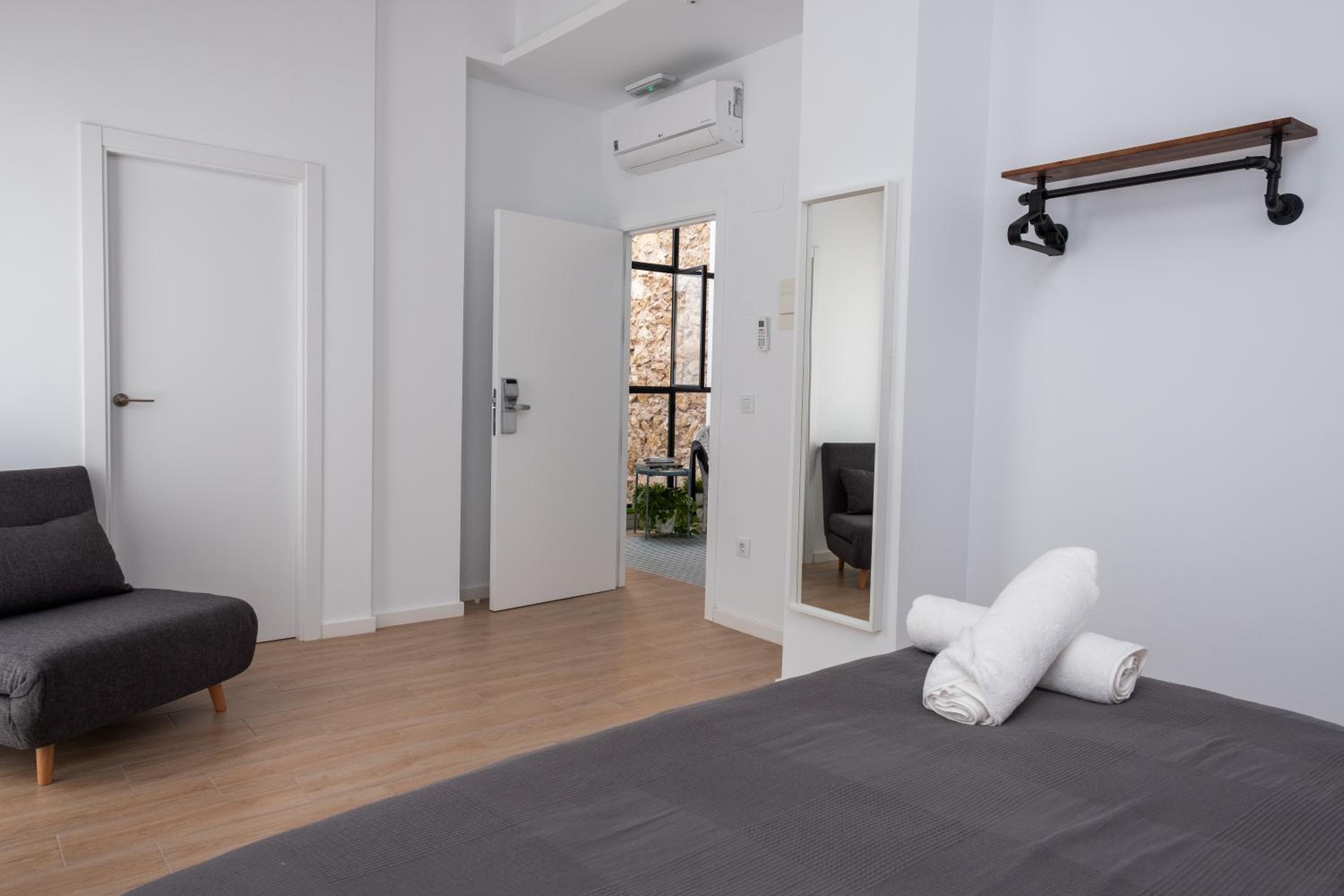 Deluxe Double Room - Photo 5