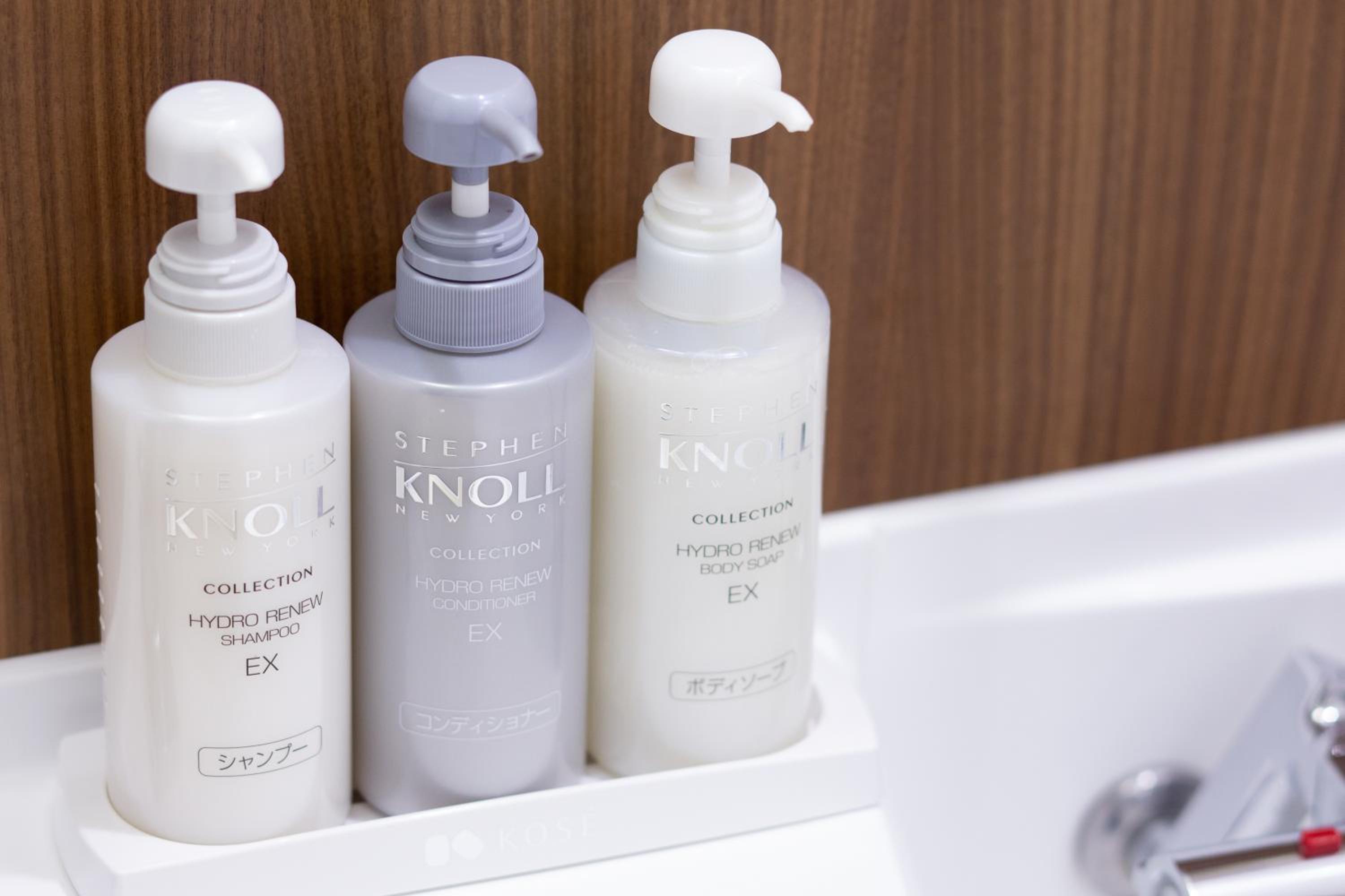 Twin Room - Non-Smoking photo 3