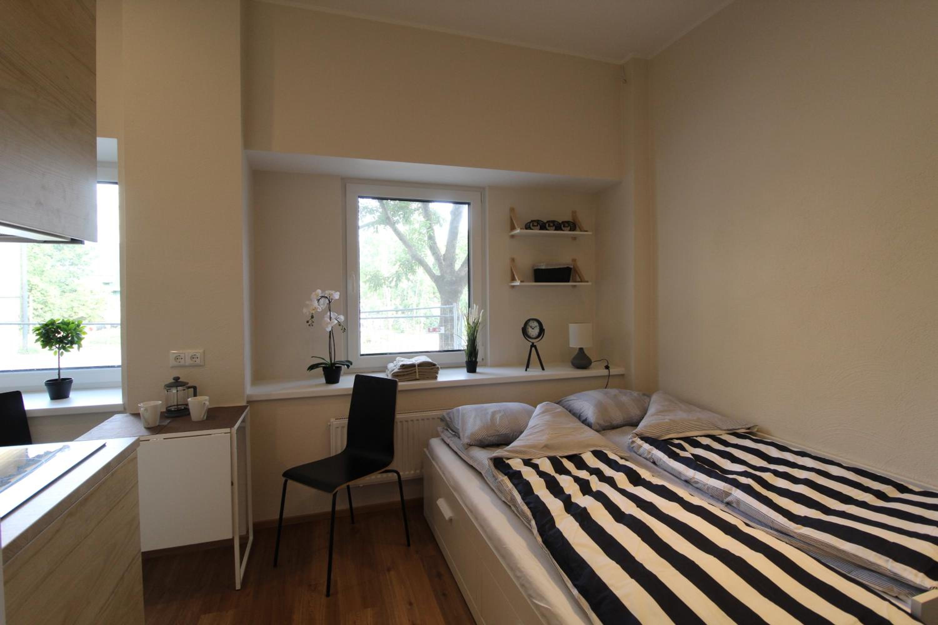 Studio Apartment photo 1