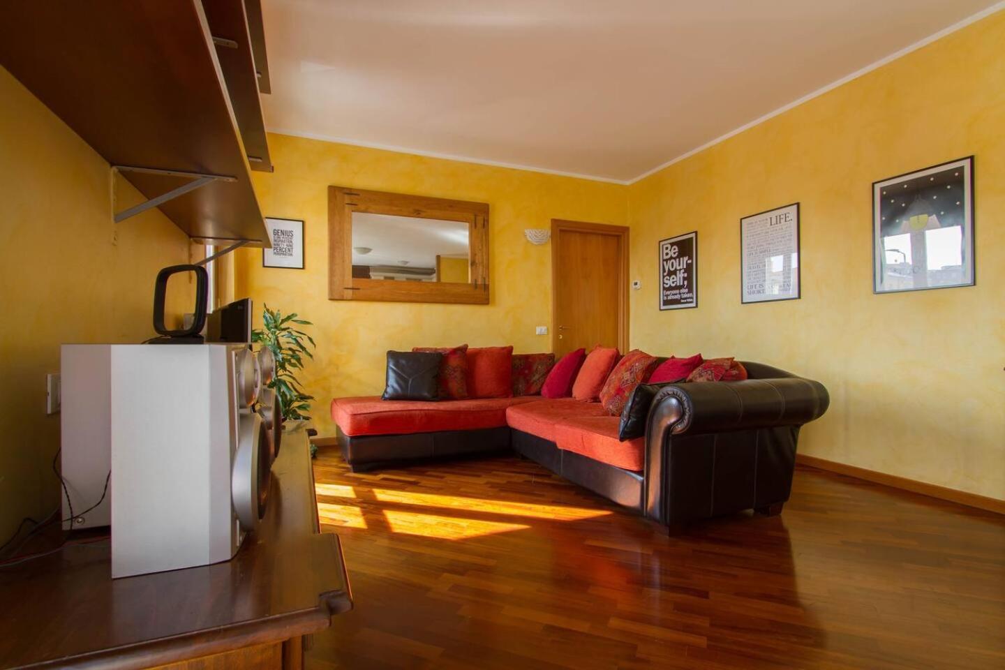 Two-Bedroom Apartment - Photo 10