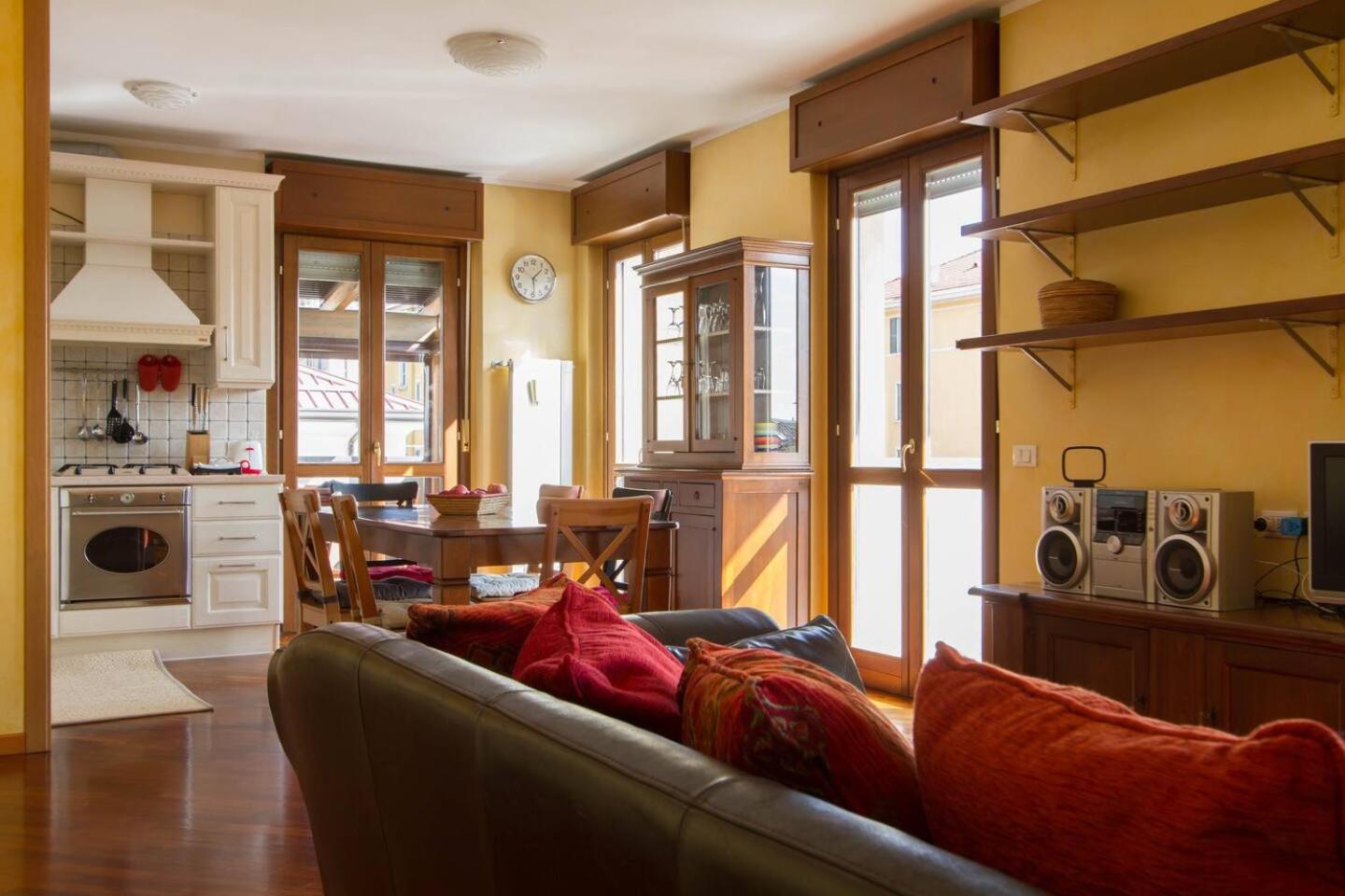 Two-Bedroom Apartment - Photo 9