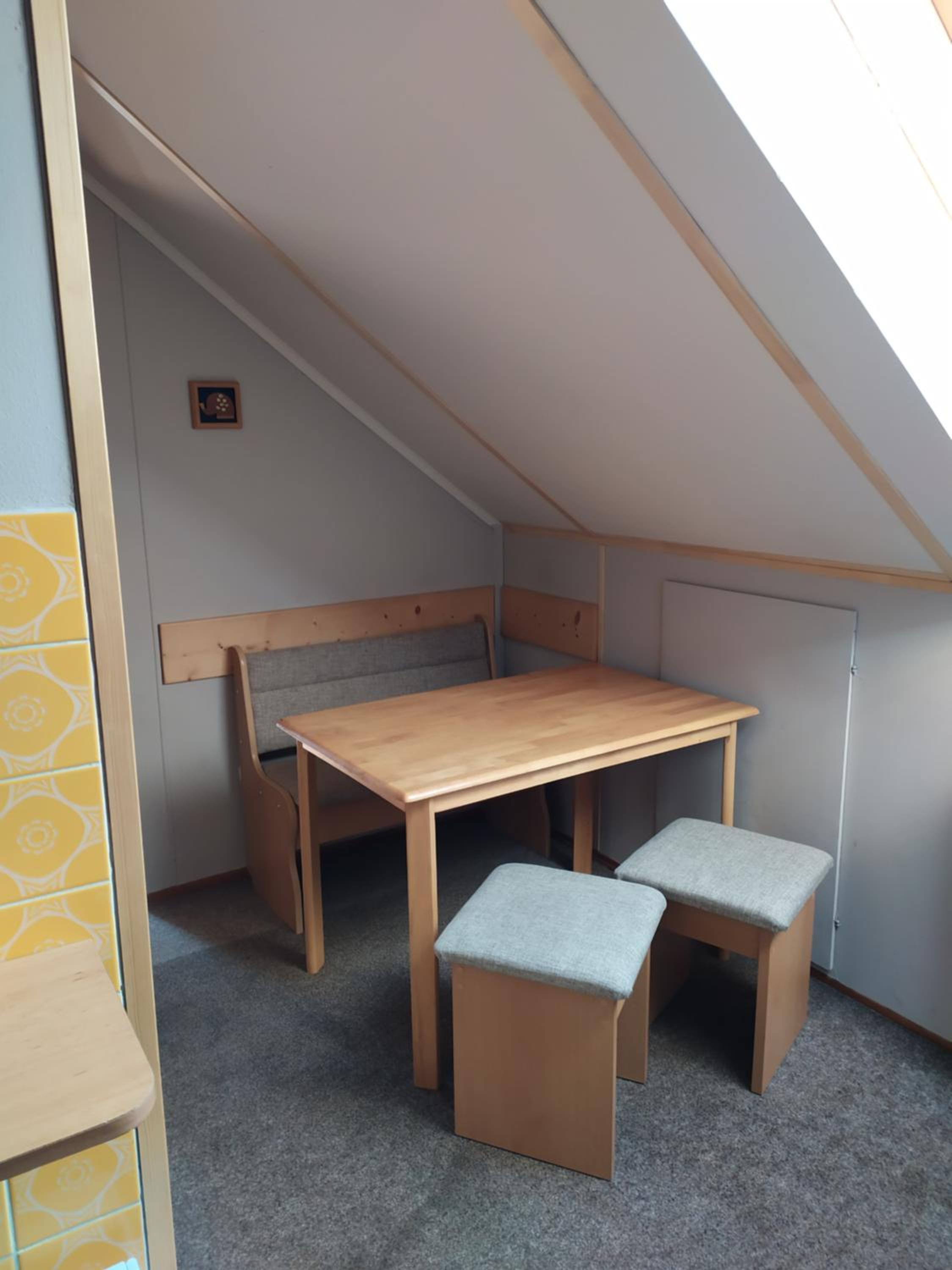 Attic Three-Bedroom Apartment  photo 3
