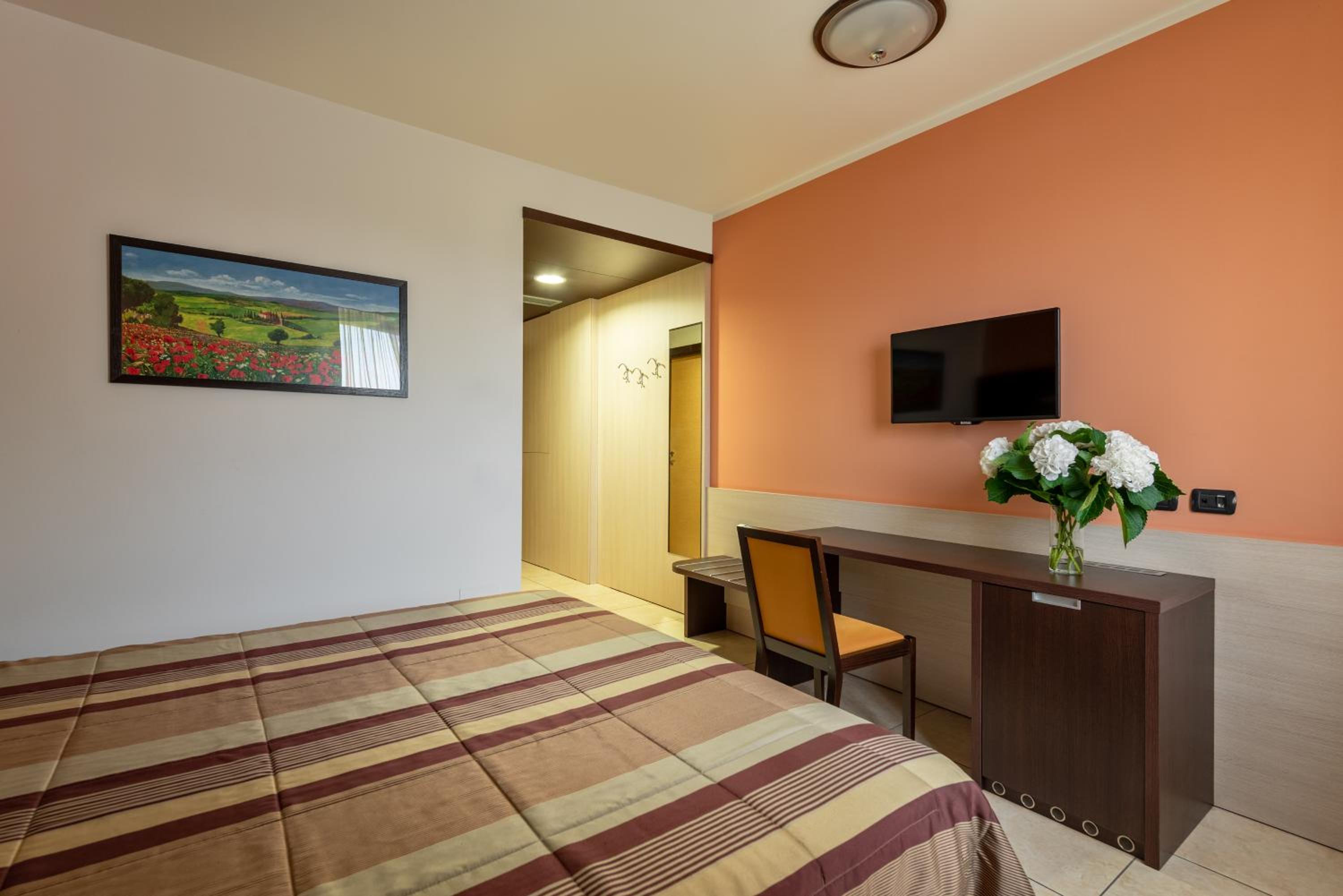 Classic Double Room - Photo 4