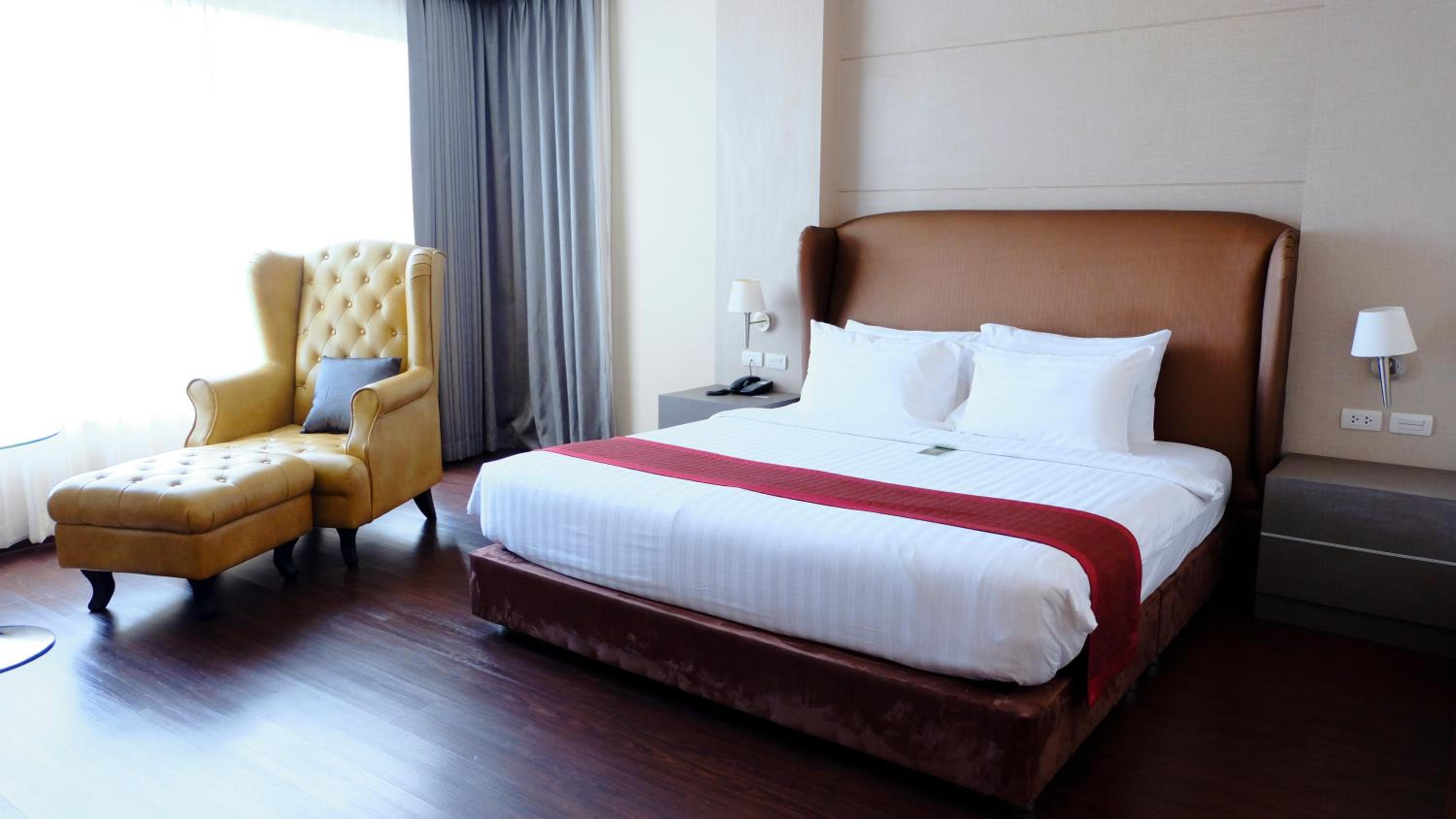 King Suite - Photo 1