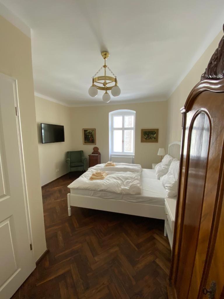 Double Room with Private Bathroom photo 2