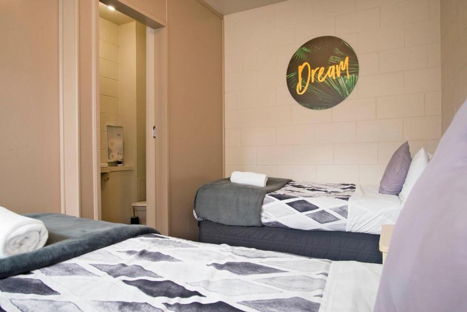 Twin Room with Private Bathroom photo 1
