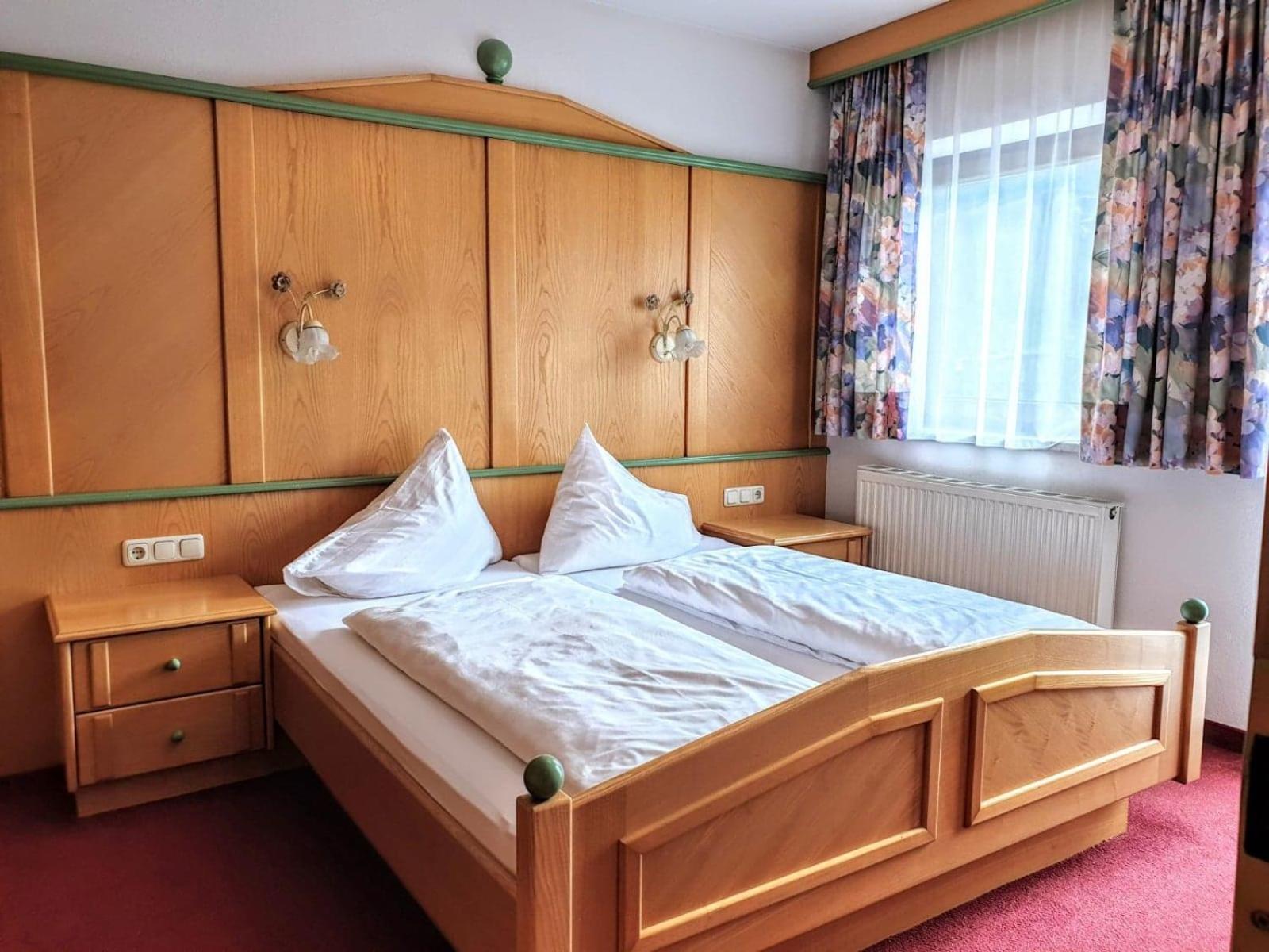 One-Bedroom Apartment - Photo 10