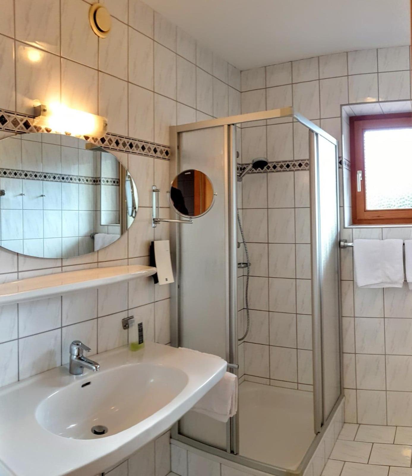 One-Bedroom Apartment - Photo 8