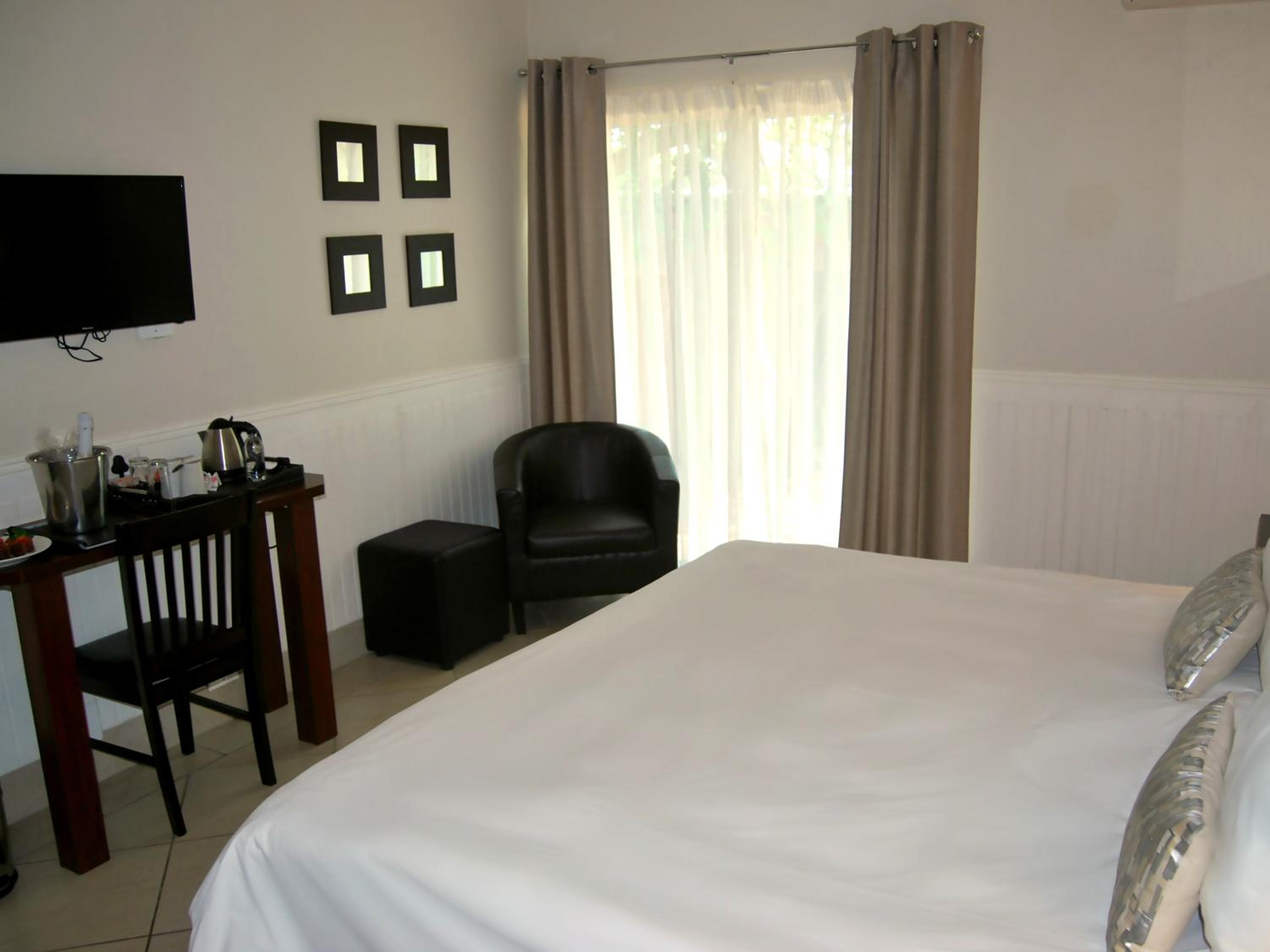 Standard Room photo 2