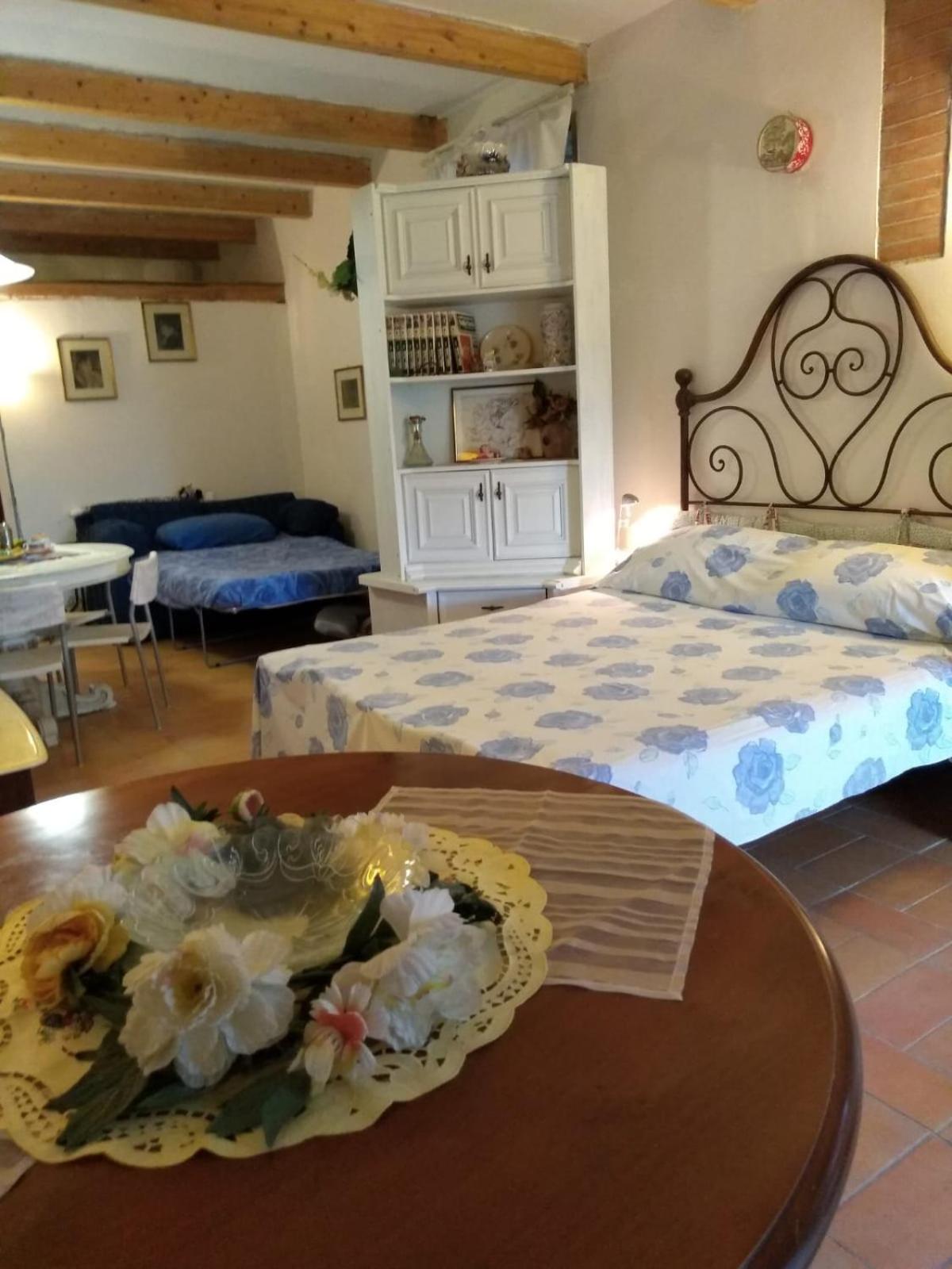 One-Bedroom House photo 1