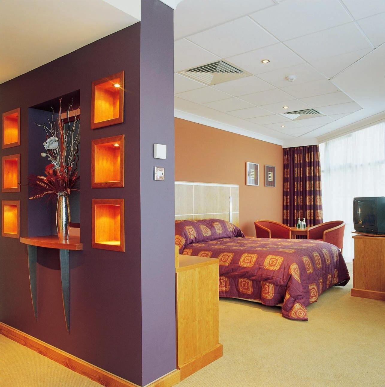 Executive Family Room