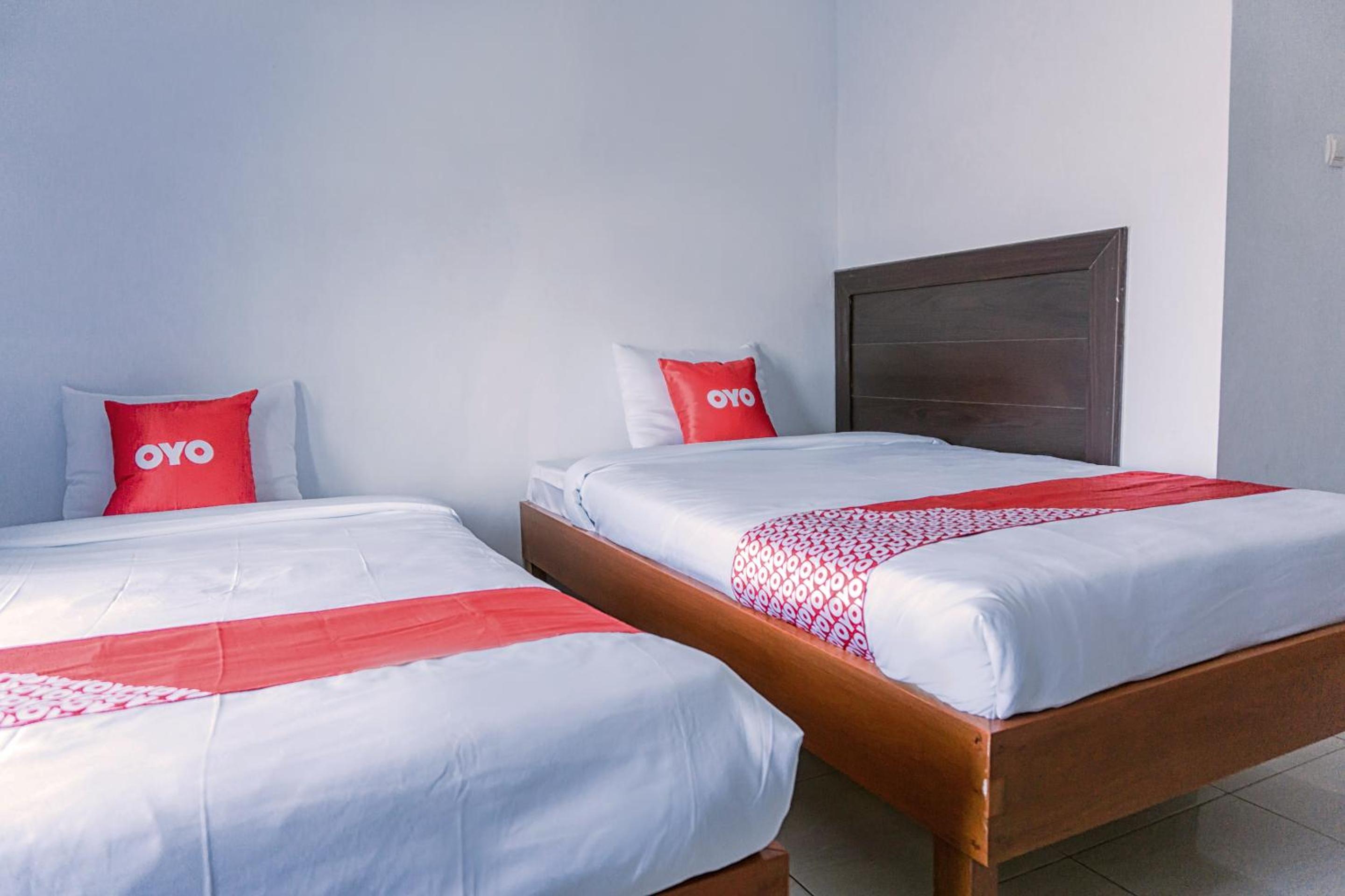 Standard Twin Room - Photo 1