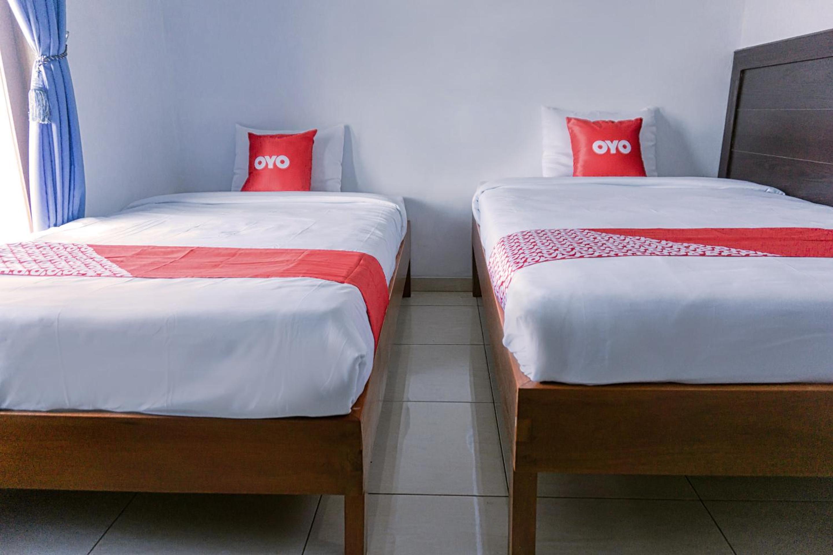 Standard Twin Room - Photo 4
