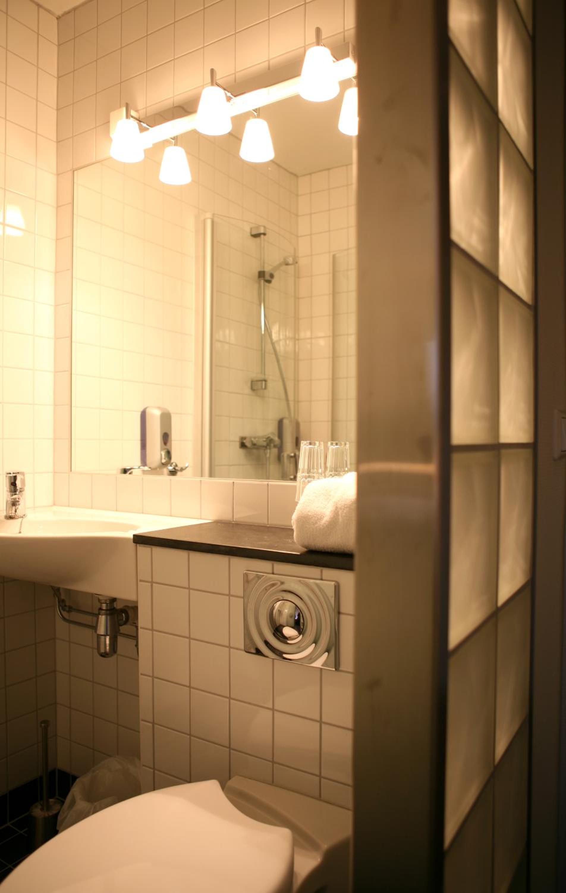 Single Room photo 2