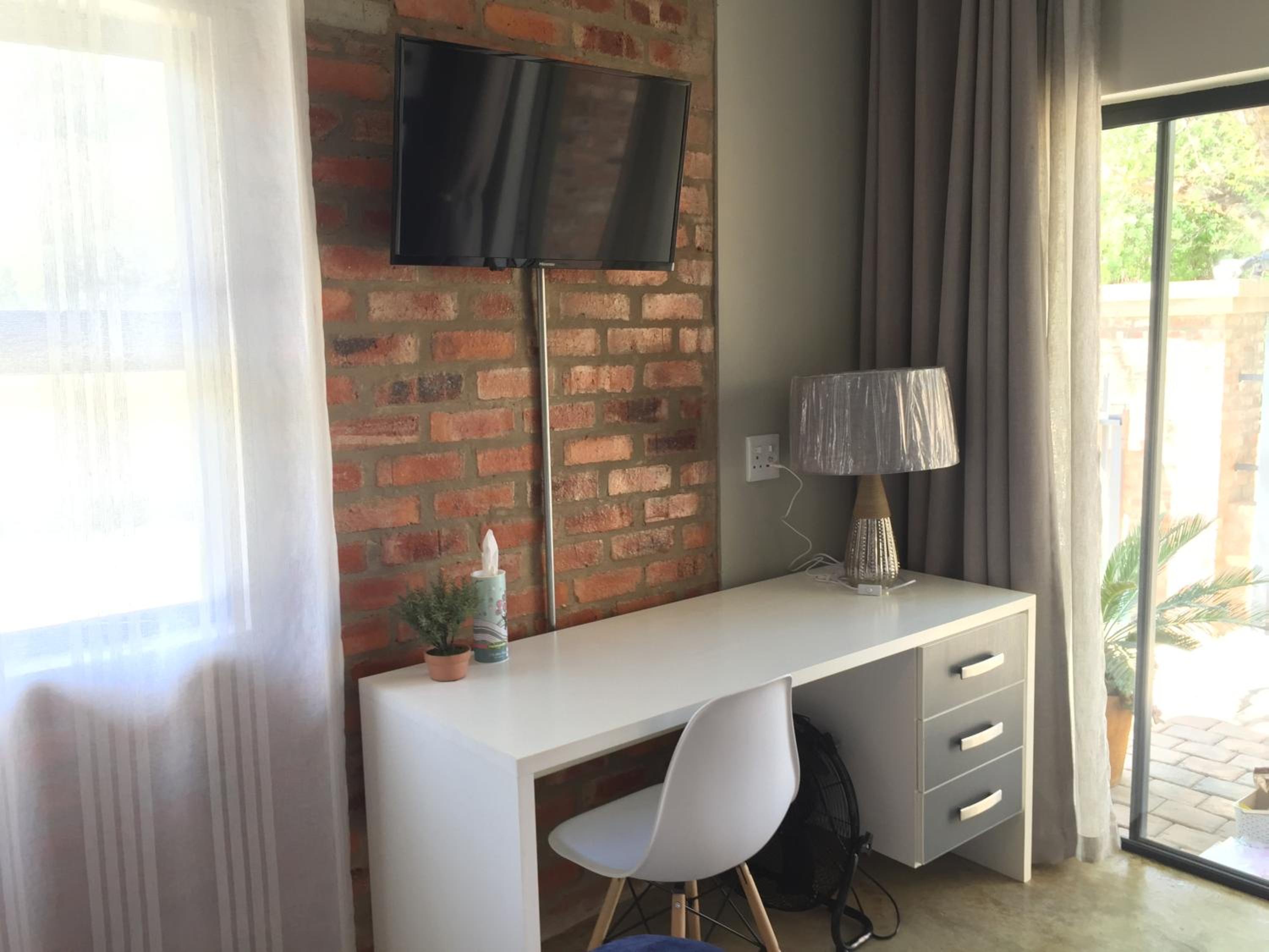 Deluxe Double Room - Photo 7