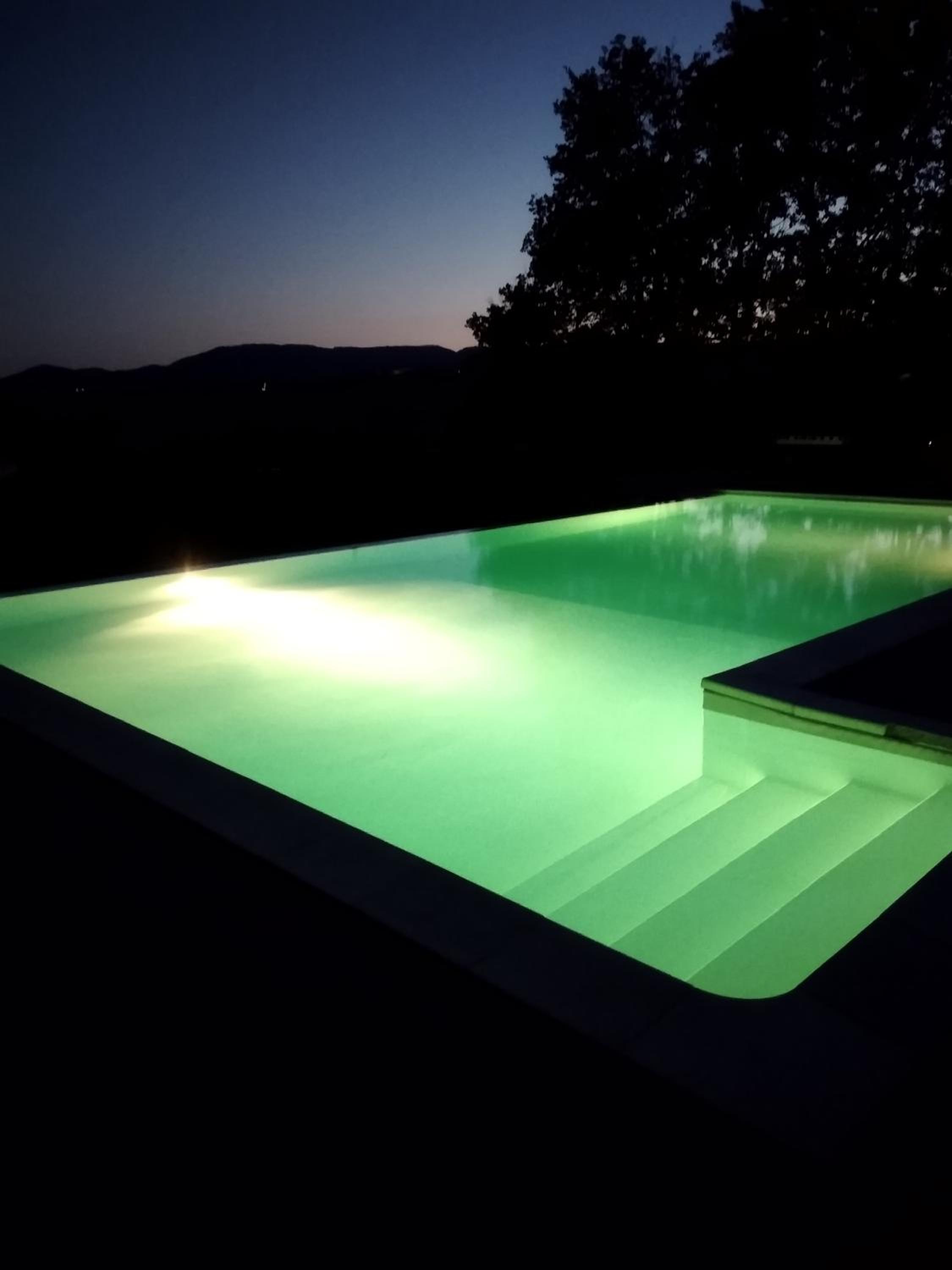 Apartment with Pool View  - Photo 10