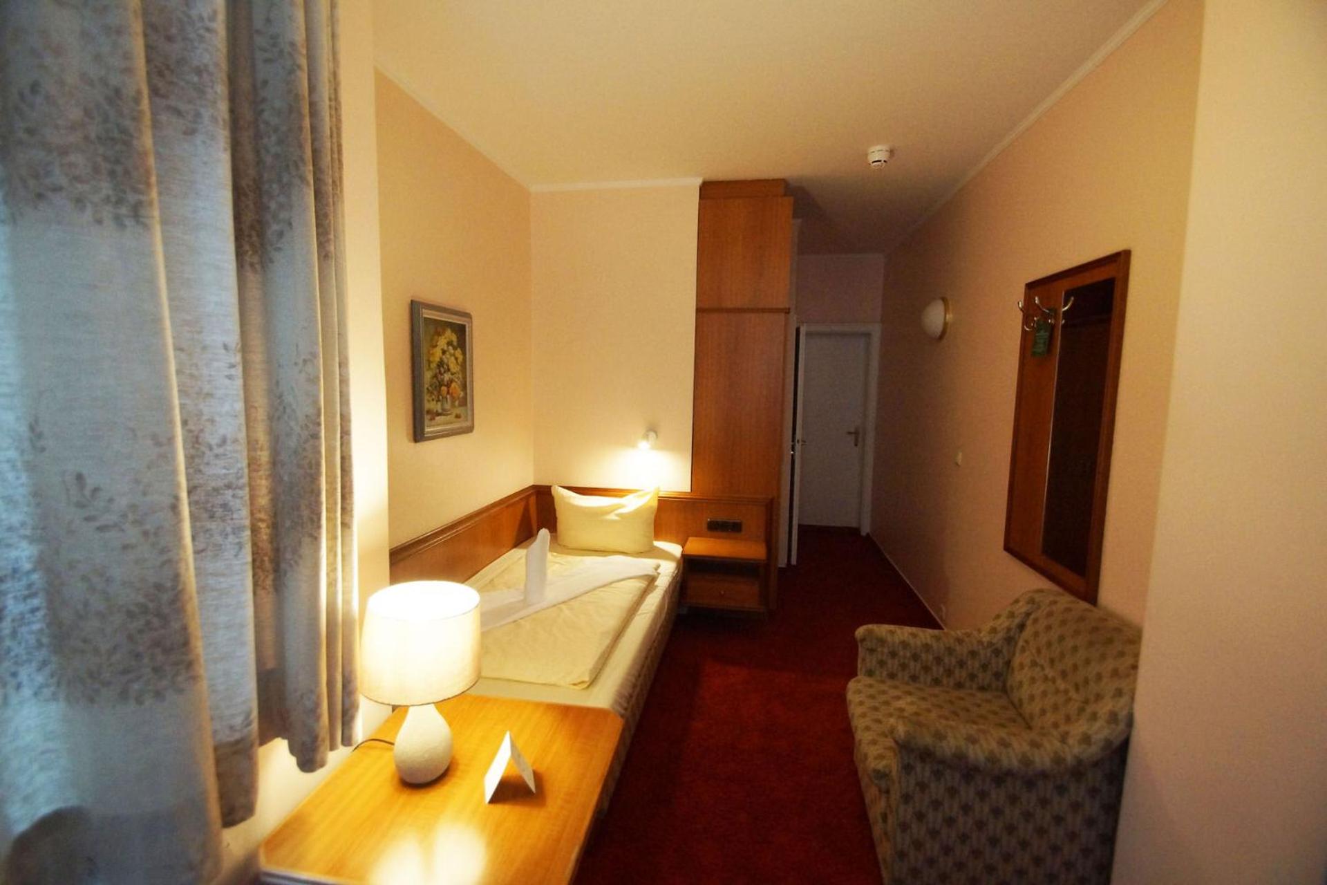 Single Room photo 3