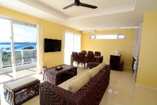 Three-Bedroom Villa photo 1