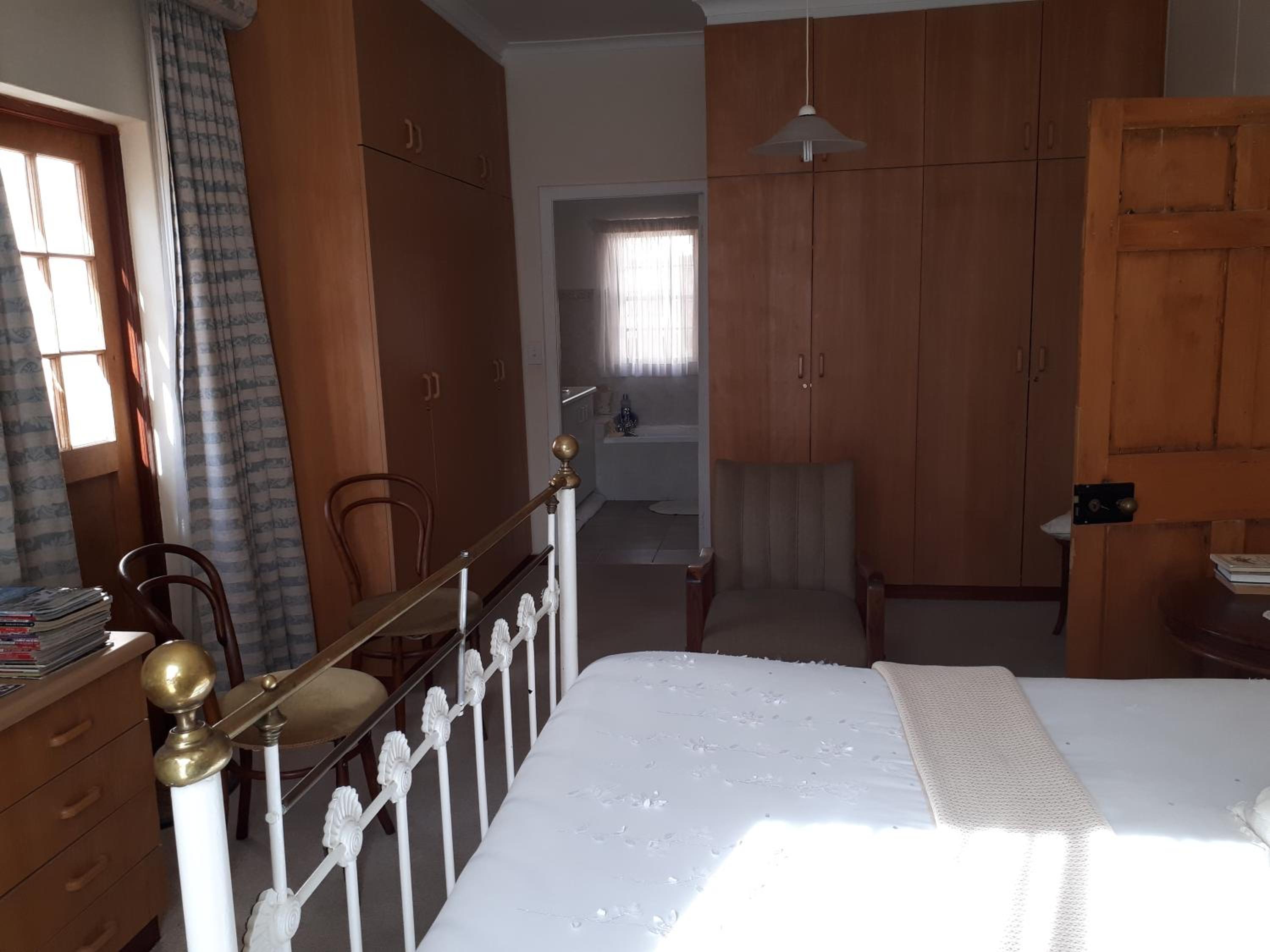 Double Room with Private Bathroom - Photo 3