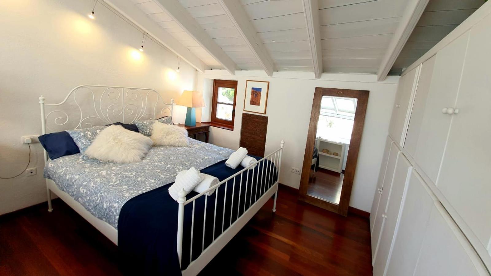 Two-Bedroom House - Photo 24