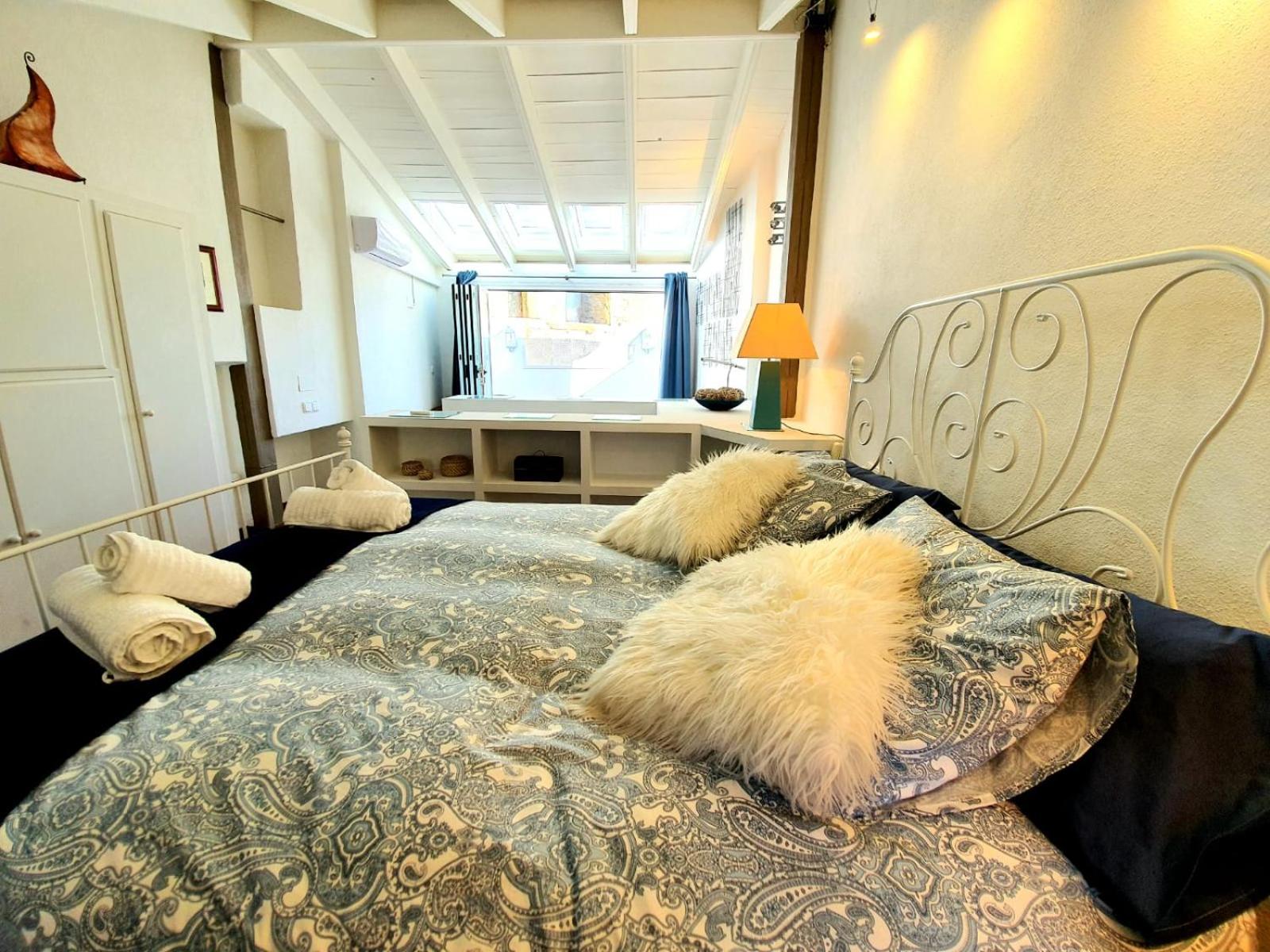 Two-Bedroom House - Photo 16