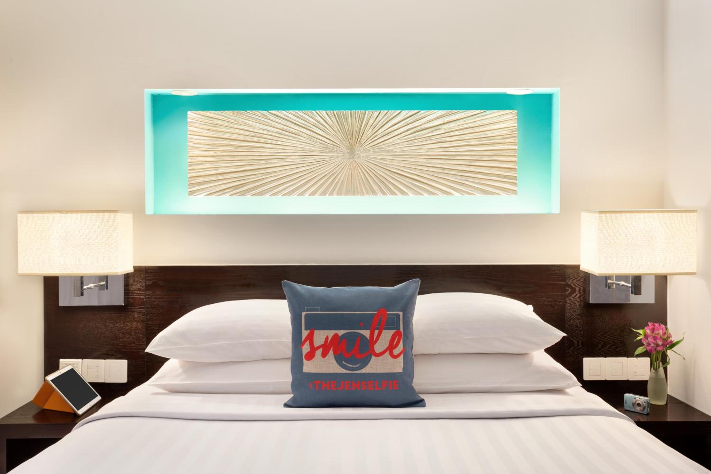 Deluxe Double Room (Free Return Airport Transfer, Complimentary Wifi) - Photo 7